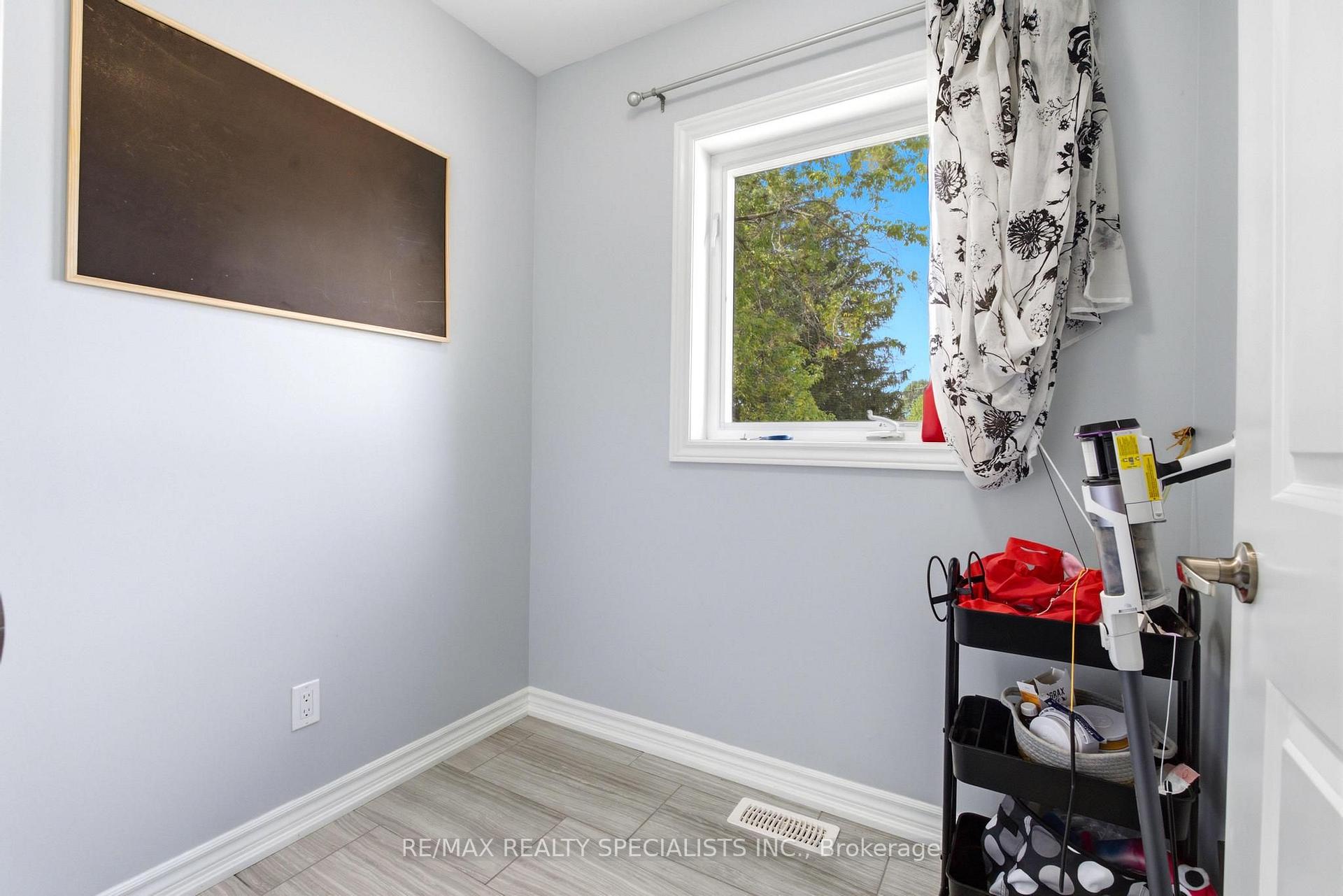 Photo 29 of 128 Law Drive, Guelph, Grange Road — HOMEH