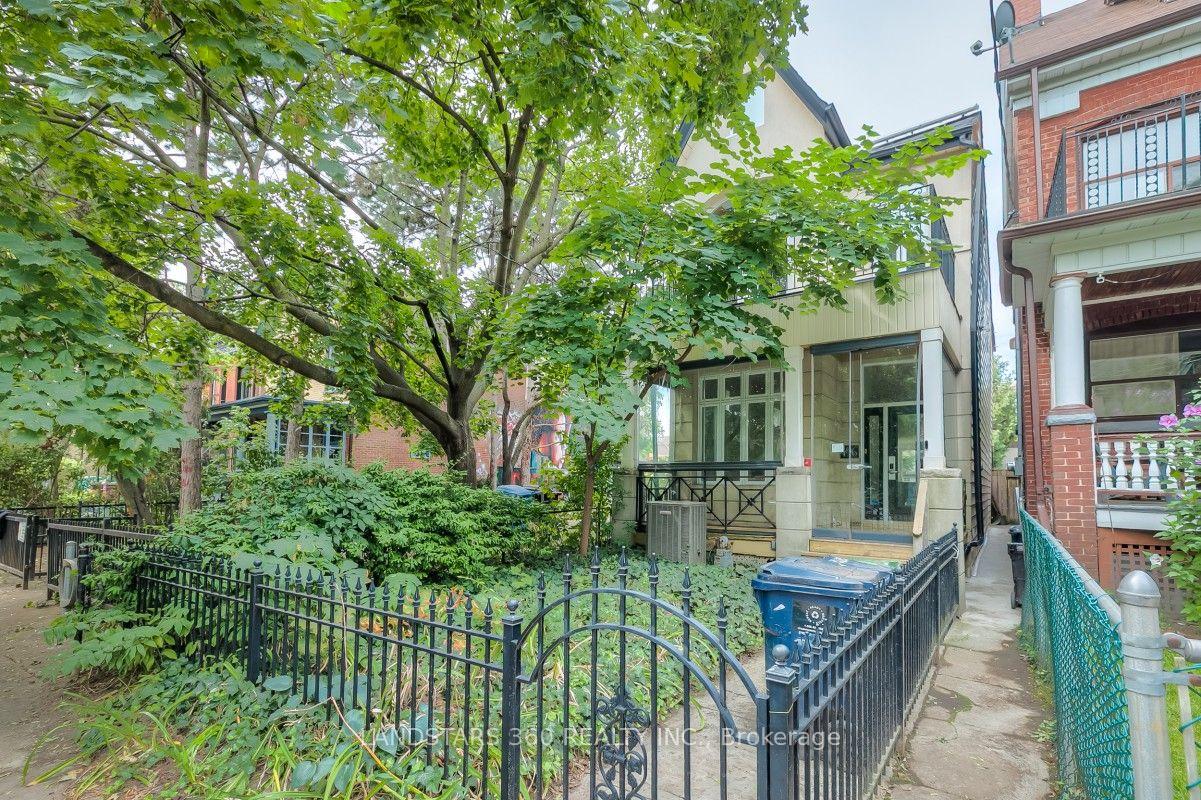 Photo 2 of 196 Brunswick Avenue, Toronto, University — HOMEH