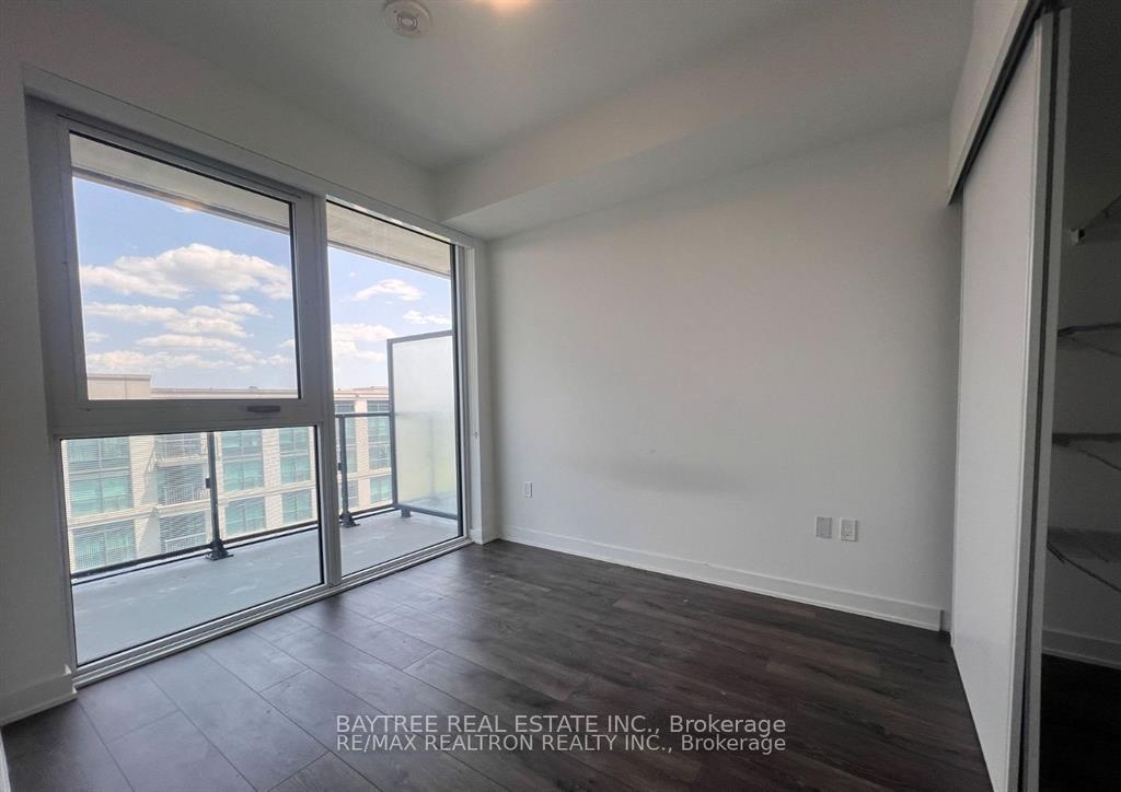 Photo 4 of Unit 1107, 105 Oneida Crescent, Richmond Hill, Langstaff — HOMEH