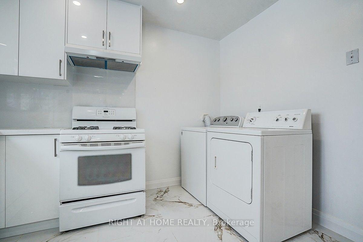 Photo 7 of 35 Snowshoe Crescent, Markham, German Mills — HOMEH