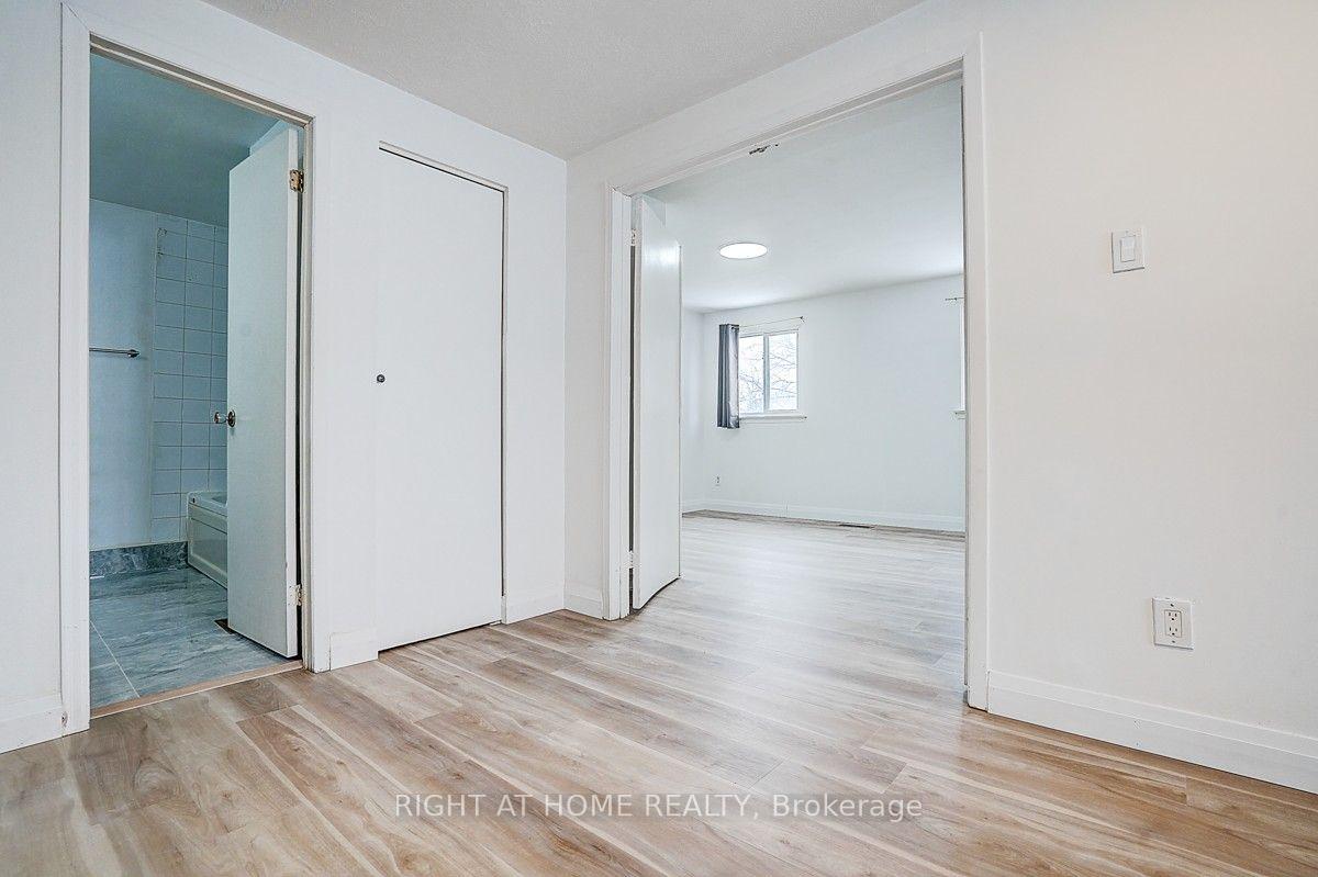 Photo 12 of 35 Snowshoe Crescent, Markham, German Mills — HOMEH