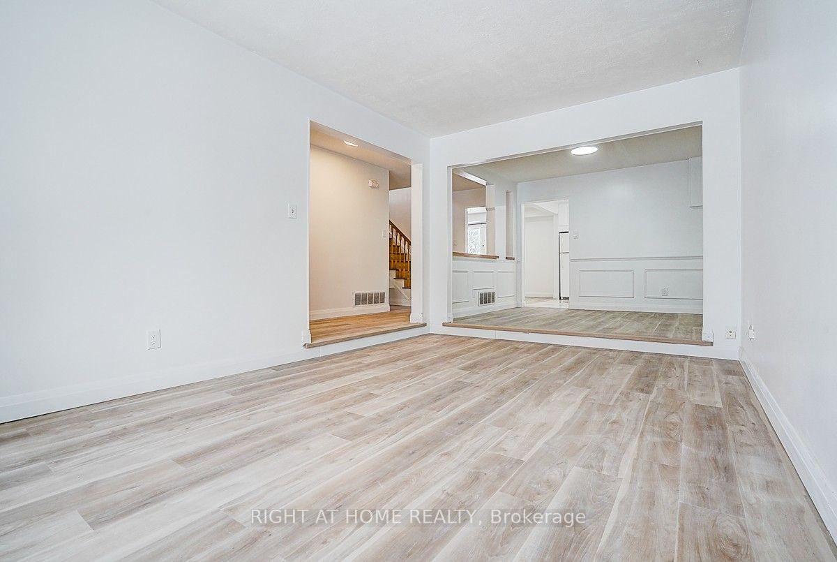 Photo 20 of 35 Snowshoe Crescent, Markham, German Mills — HOMEH