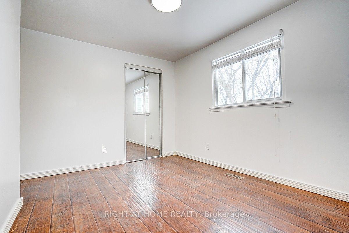 Photo 22 of 35 Snowshoe Crescent, Markham, German Mills — HOMEH