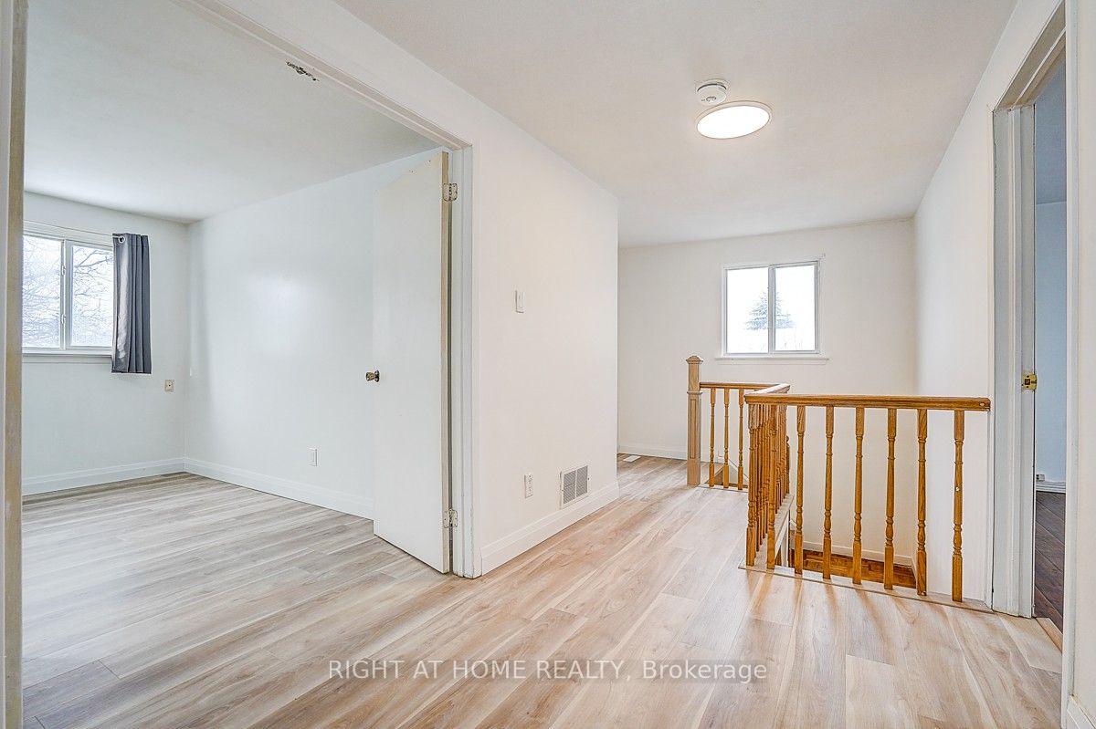Photo 24 of 35 Snowshoe Crescent, Markham, German Mills — HOMEH