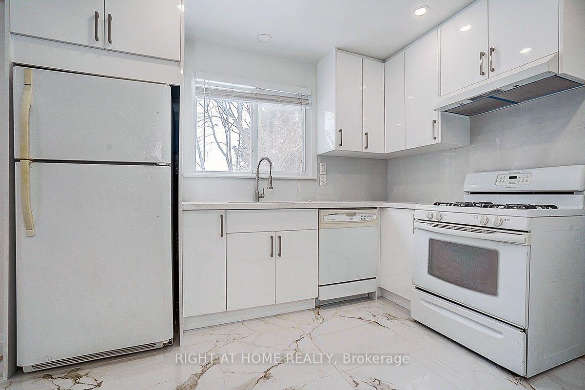 Photo 27 of 35 Snowshoe Crescent, Markham, German Mills — HOMEH