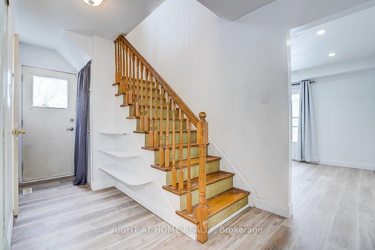 Photo 34 of 35 Snowshoe Crescent, Markham, German Mills — HOMEH