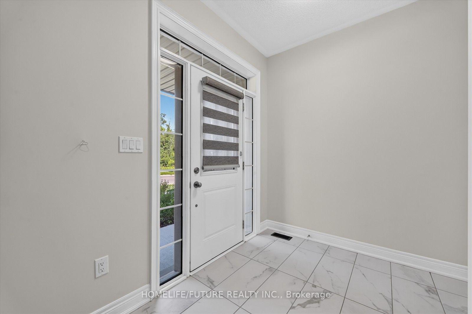 Photo 3 of 291 Kirkham Drive, Markham, Cedarwood — HOMEH
