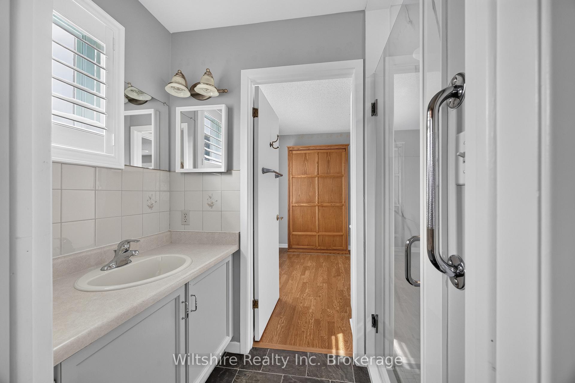 Photo 10 of 75 Edwin Crescent, Tillsonburg — HOMEH