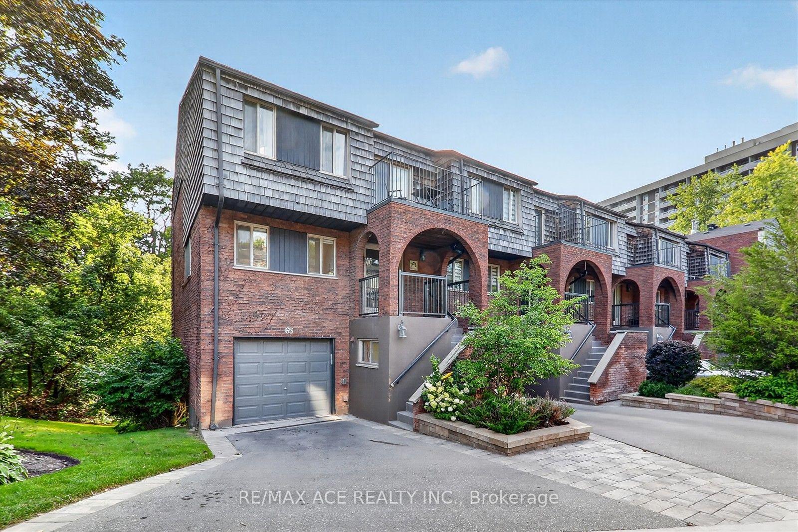 Photo 1 of 65 Cricklewood Crescent, Markham, Royal Orchard — HOMEH