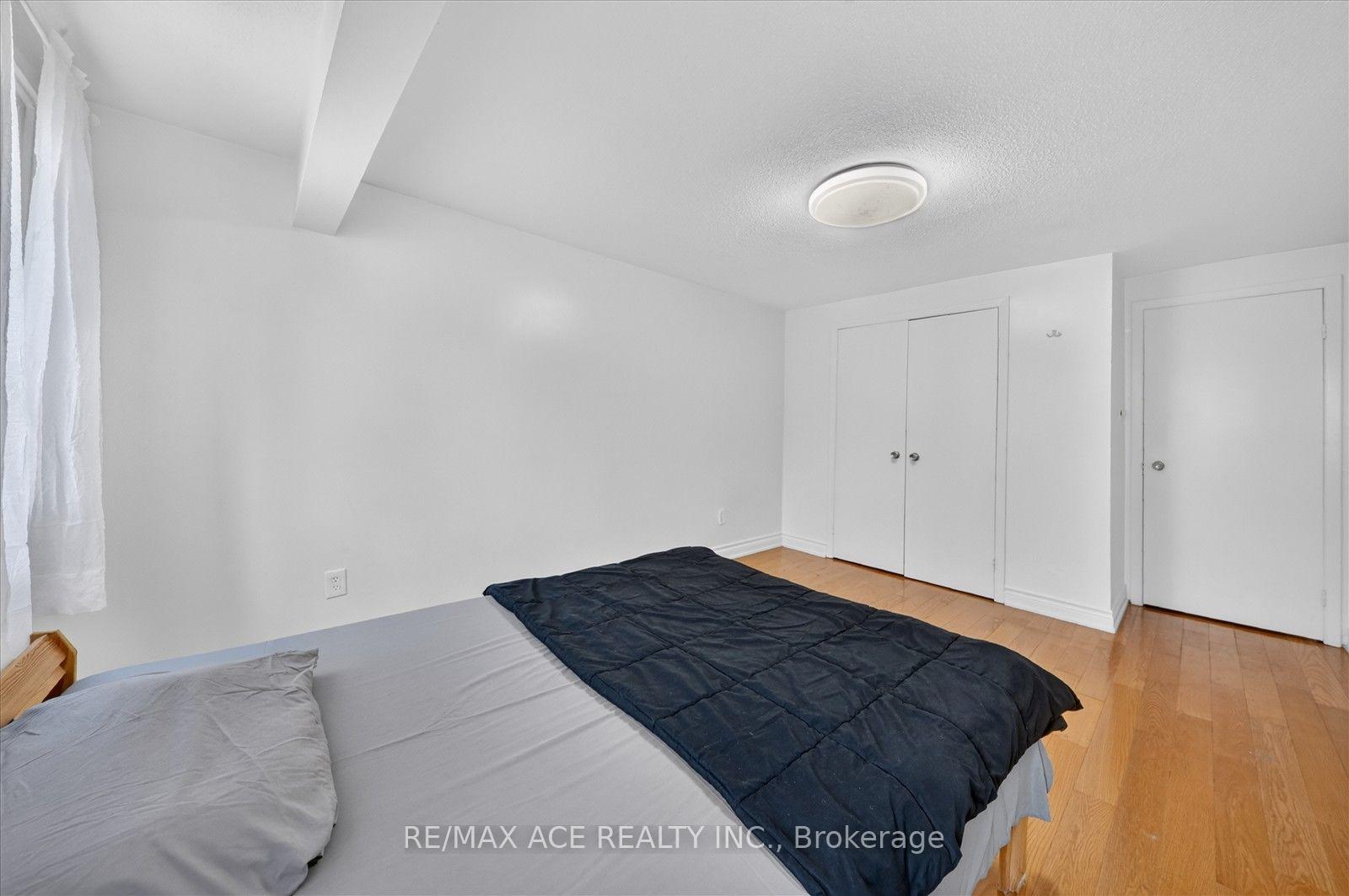 Photo 23 of 65 Cricklewood Crescent, Markham, Royal Orchard — HOMEH