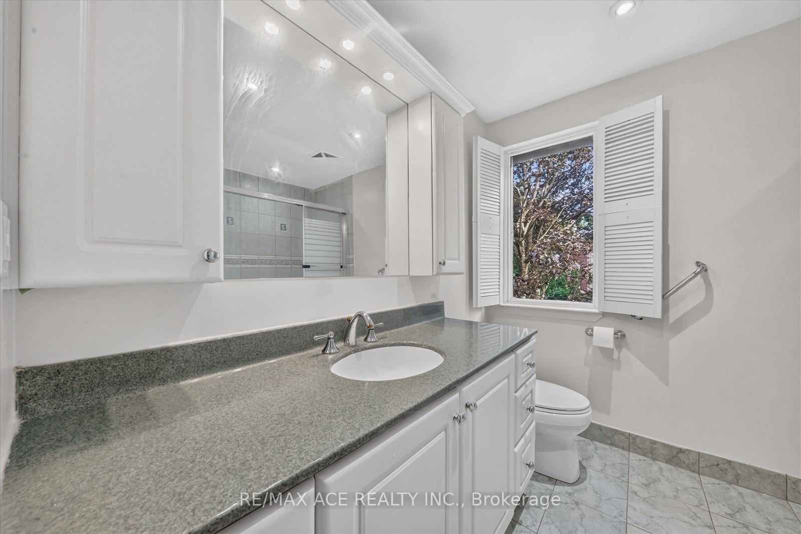 Photo 25 of 65 Cricklewood Crescent, Markham, Royal Orchard — HOMEH
