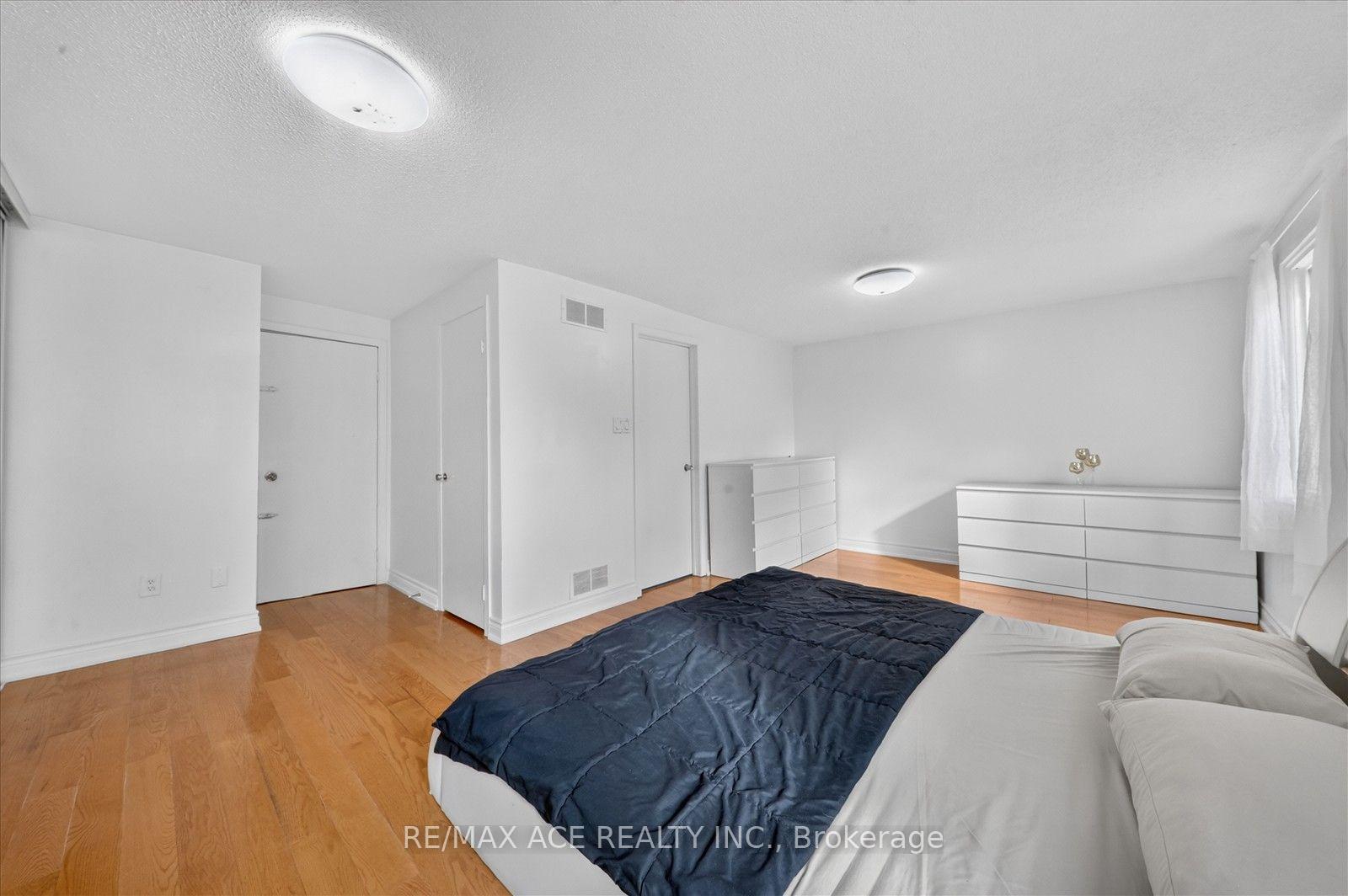Photo 28 of 65 Cricklewood Crescent, Markham, Royal Orchard — HOMEH