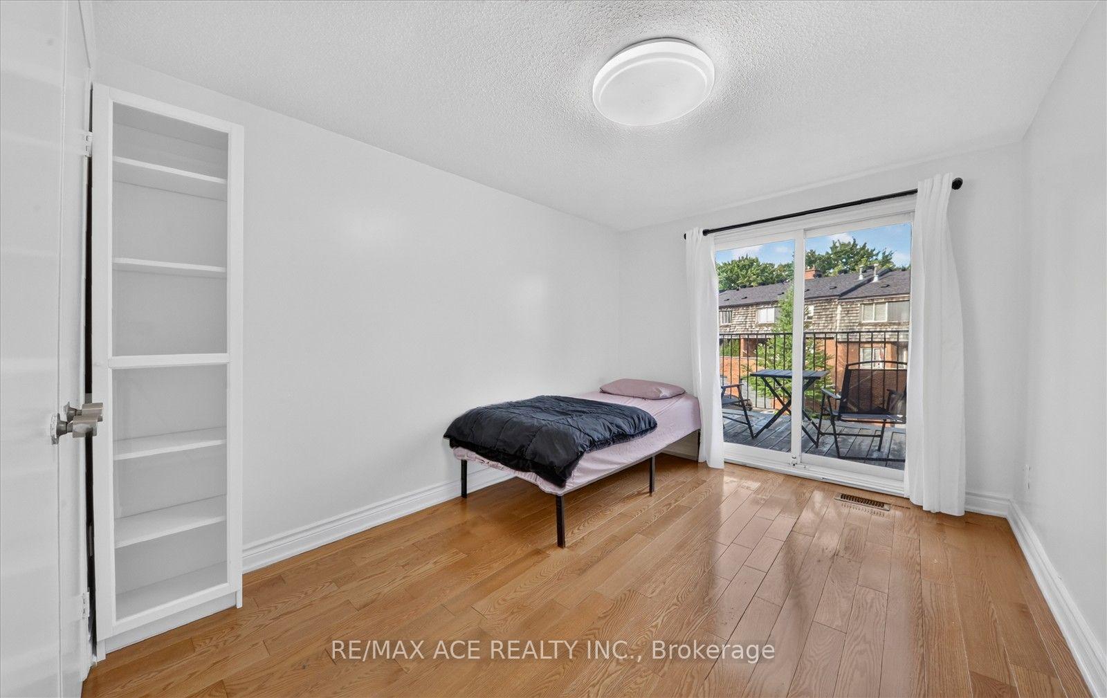 Photo 31 of 65 Cricklewood Crescent, Markham, Royal Orchard — HOMEH