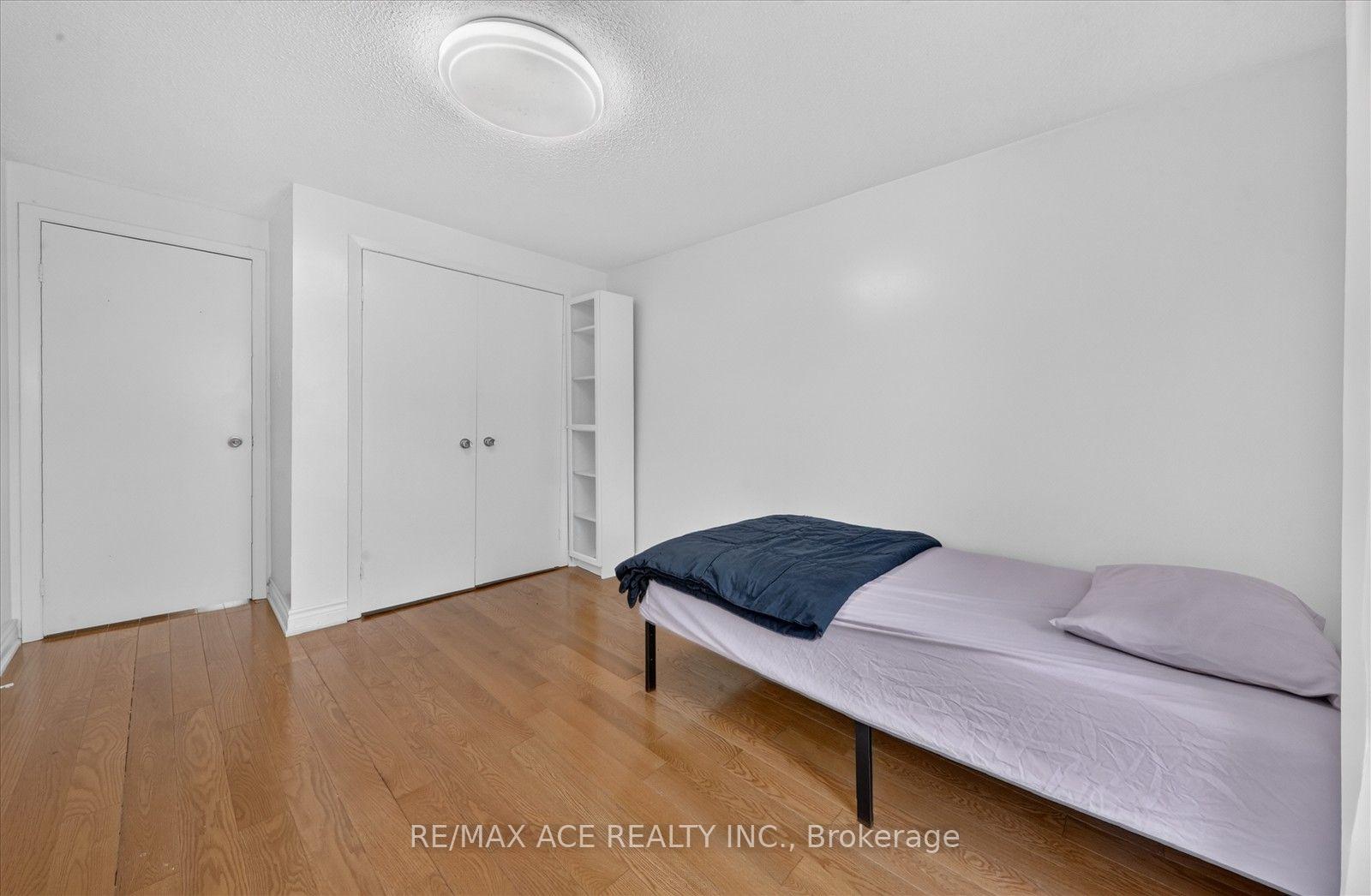 Photo 32 of 65 Cricklewood Crescent, Markham, Royal Orchard — HOMEH