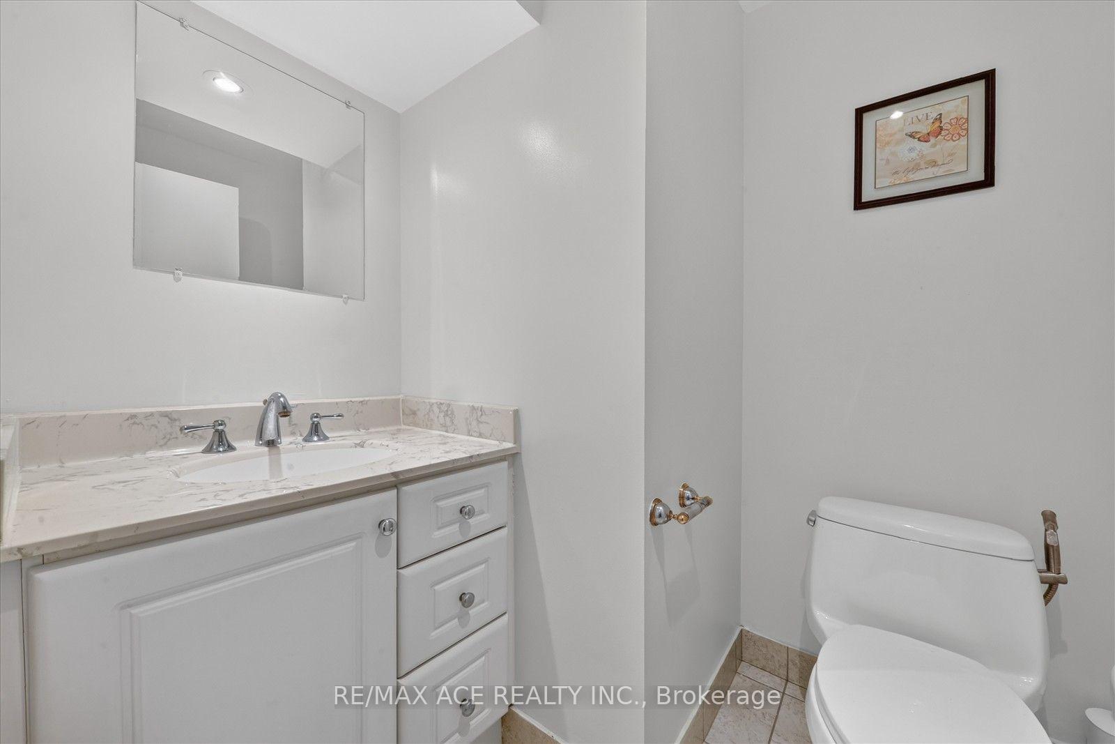 Photo 39 of 65 Cricklewood Crescent, Markham, Royal Orchard — HOMEH