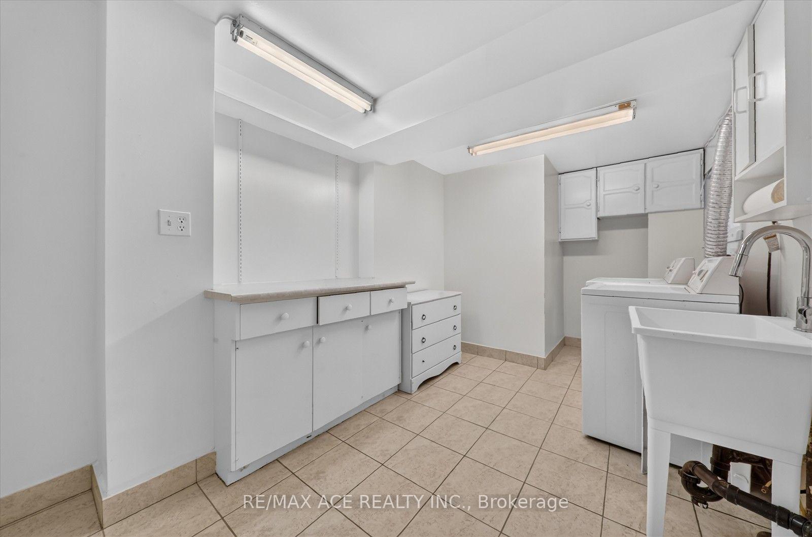 Photo 40 of 65 Cricklewood Crescent, Markham, Royal Orchard — HOMEH