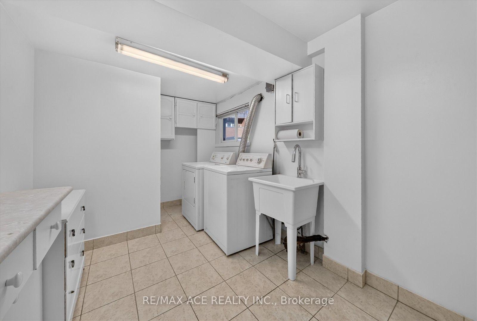 Photo 41 of 65 Cricklewood Crescent, Markham, Royal Orchard — HOMEH