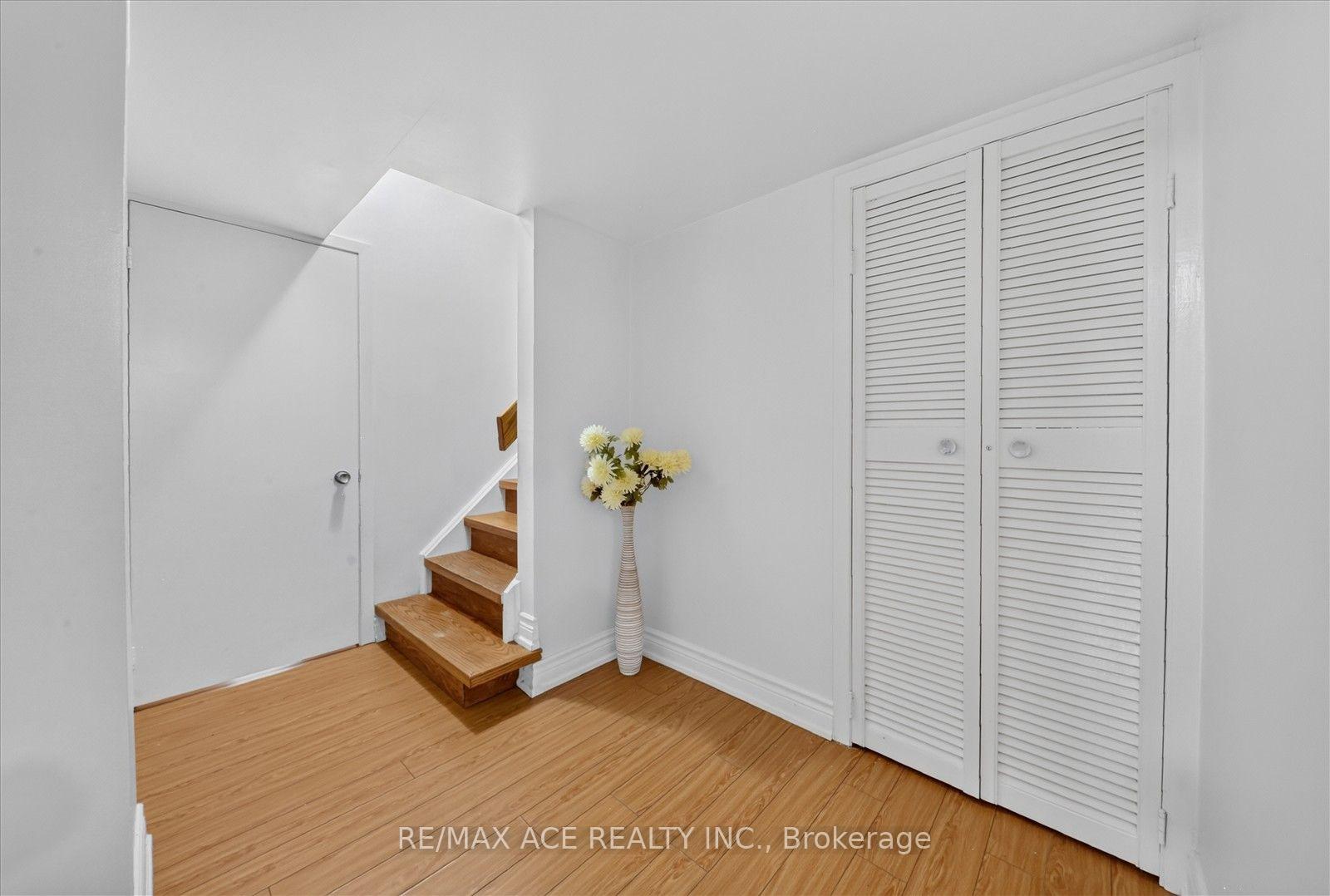 Photo 46 of 65 Cricklewood Crescent, Markham, Royal Orchard — HOMEH