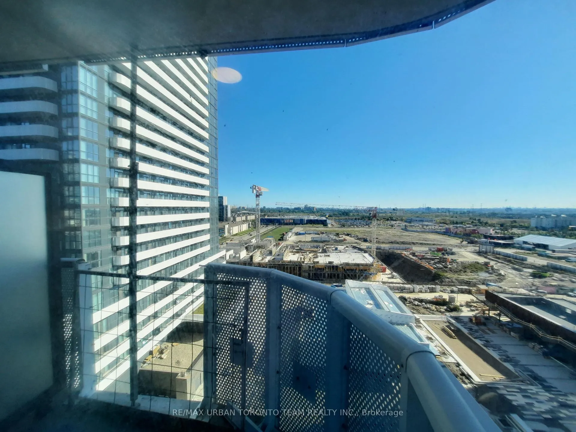 Photo 5 of Unit 1012, 8 Interchange Way, Vaughan, Vaughan Corporate Centre — HOMEH