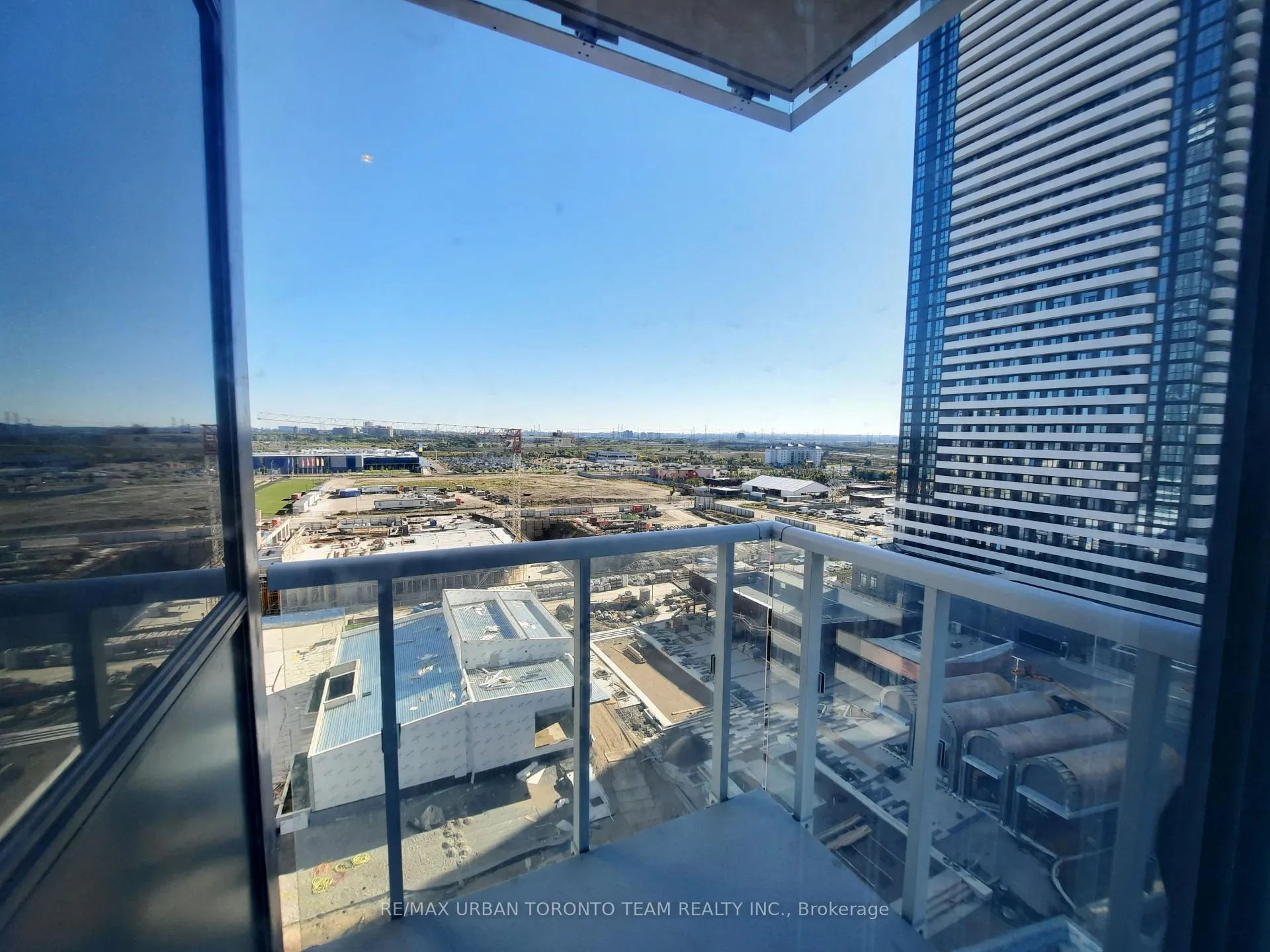 Photo 6 of Unit 1012, 8 Interchange Way, Vaughan, Vaughan Corporate Centre — HOMEH