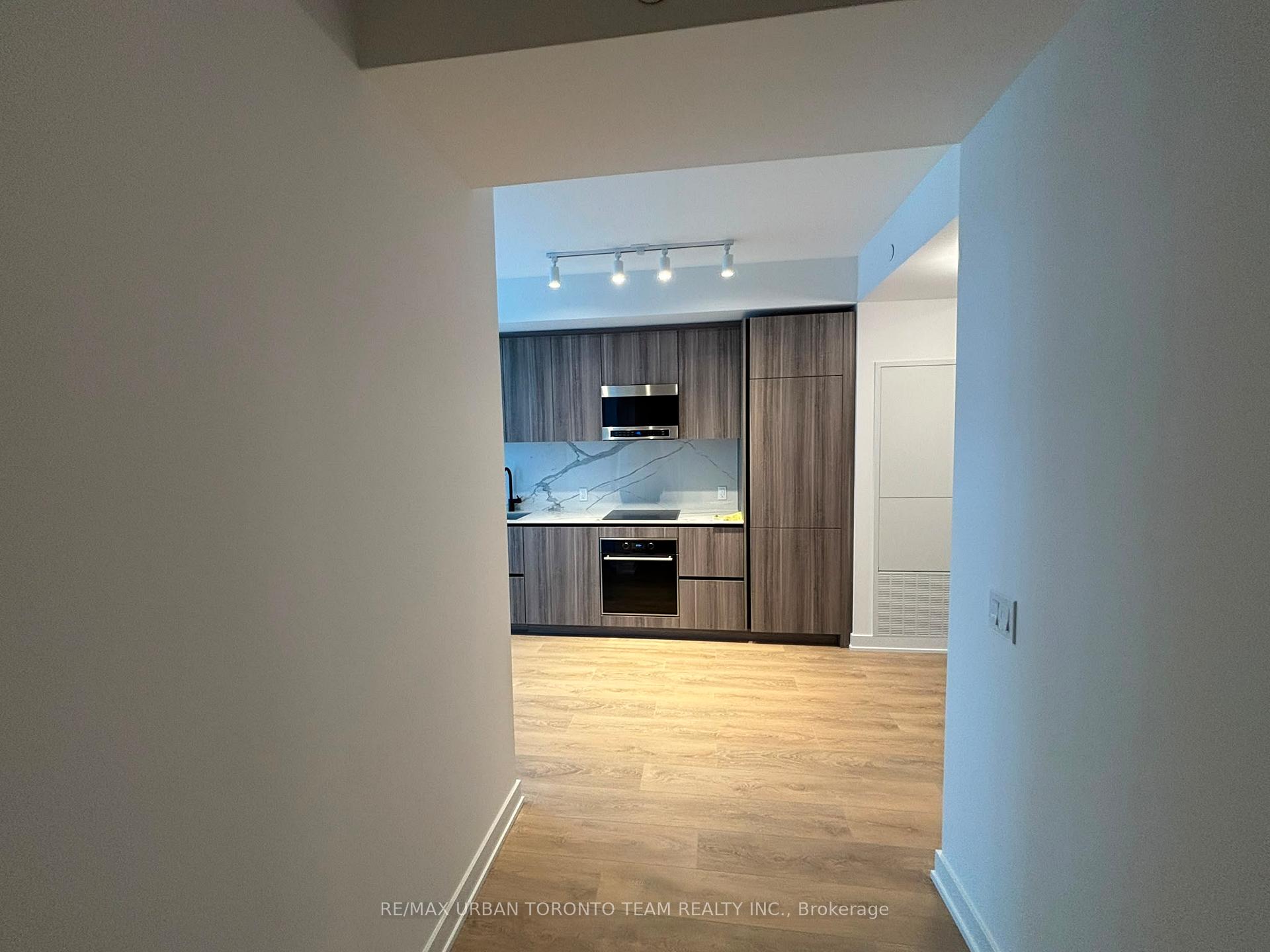 Photo 11 of Unit 3008, 127 Broadway Avenue, Toronto, Mount Pleasant West — HOMEH