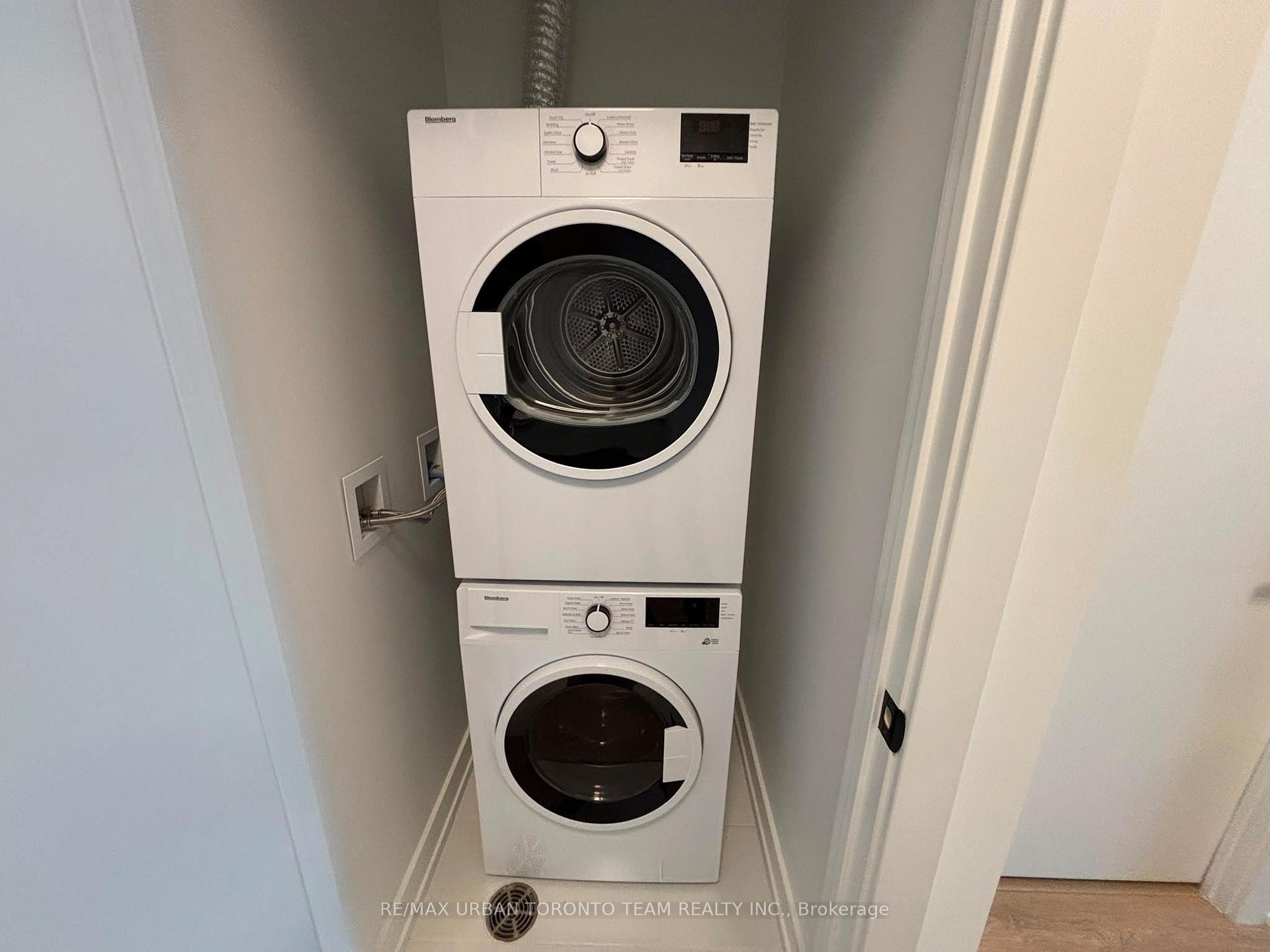Photo 12 of Unit 3008, 127 Broadway Avenue, Toronto, Mount Pleasant West — HOMEH