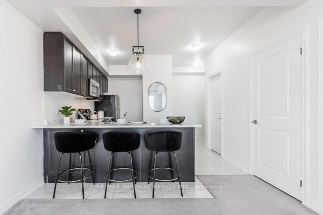 Photo 4 of Unit 301, 277 Gatwick Drive, Oakville, River Oaks — HOMEH