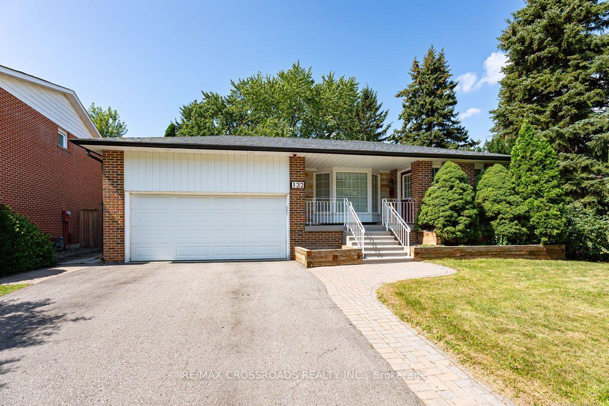Photo 2 of 132 Collingsbrook Boulevard, Scarborough, L'Amoreaux — HOMEH