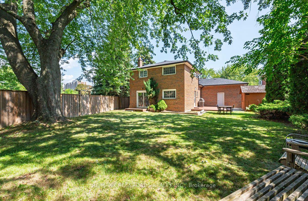 Photo 25 of 132 Collingsbrook Boulevard, Scarborough, L'Amoreaux — HOMEH