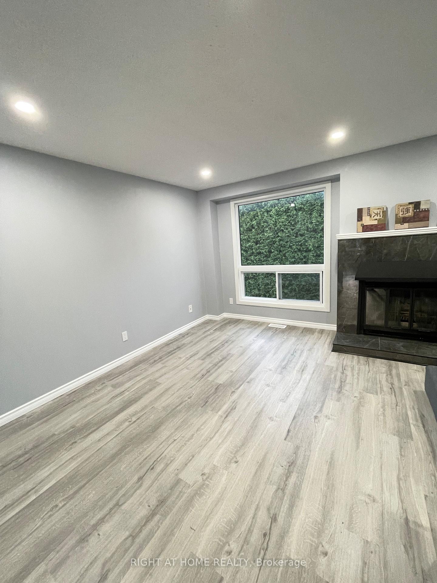 Photo 3 of 4B Millrise Lane, Ottawa, Centrepointe — HOMEH