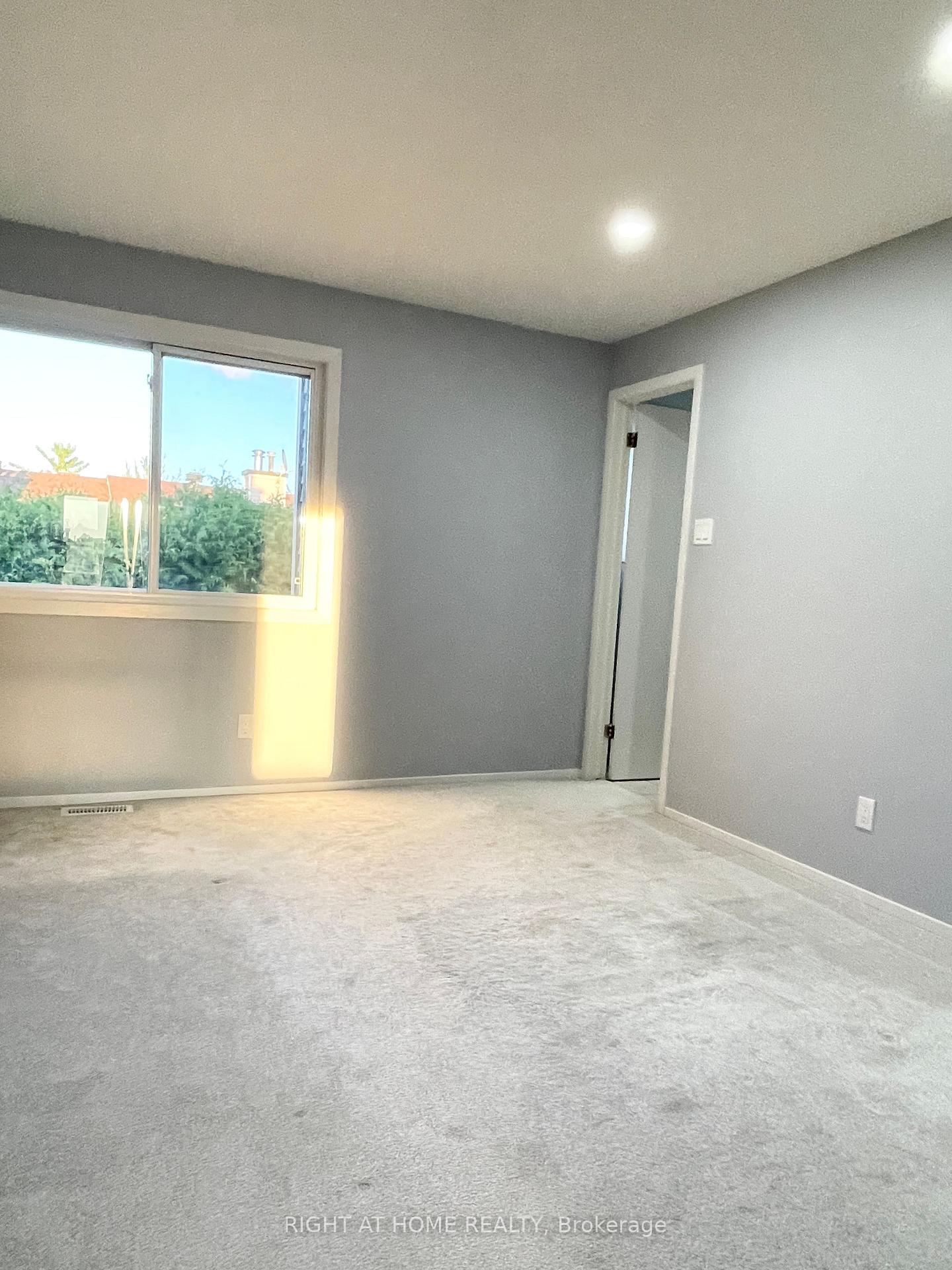 Photo 10 of 4B Millrise Lane, Ottawa, Centrepointe — HOMEH