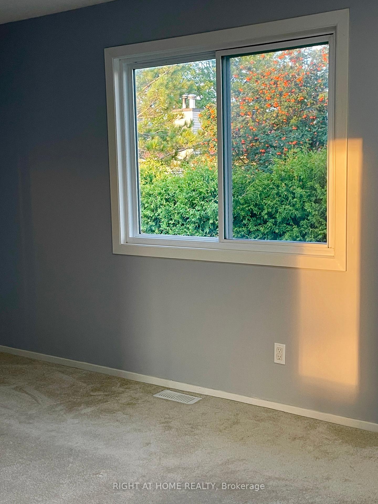 Photo 16 of 4B Millrise Lane, Ottawa, Centrepointe — HOMEH
