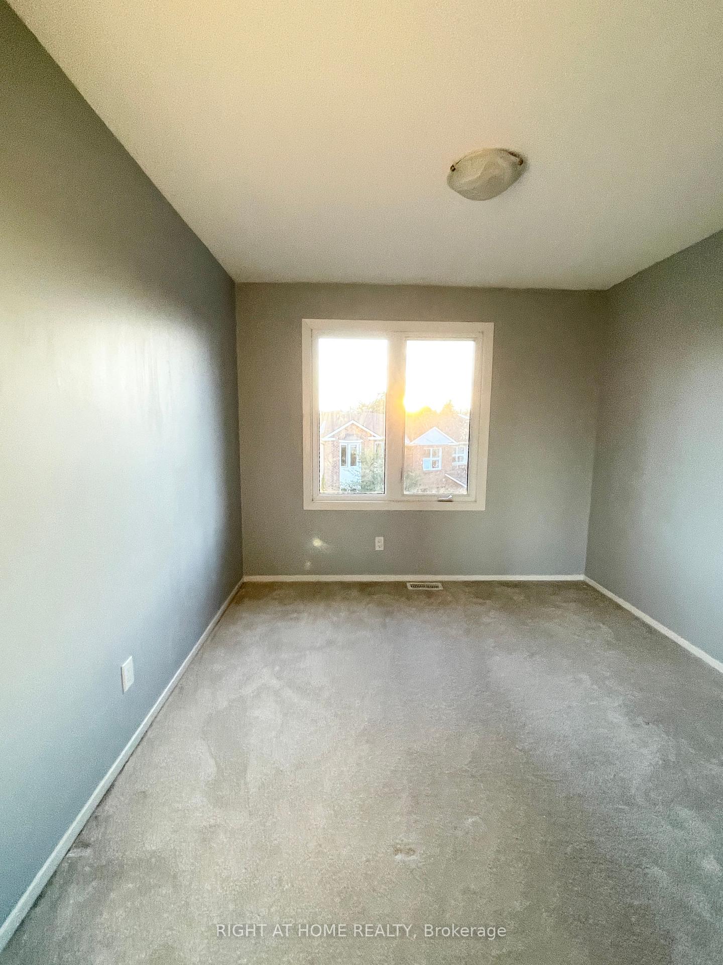 Photo 19 of 4B Millrise Lane, Ottawa, Centrepointe — HOMEH