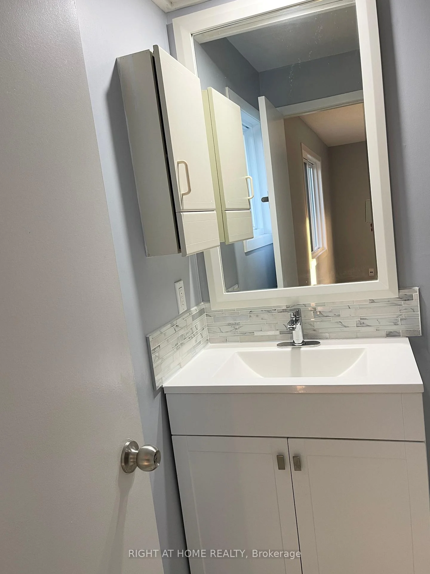 Photo 14 of 4B Millrise Lane, Ottawa, Centrepointe — HOMEH