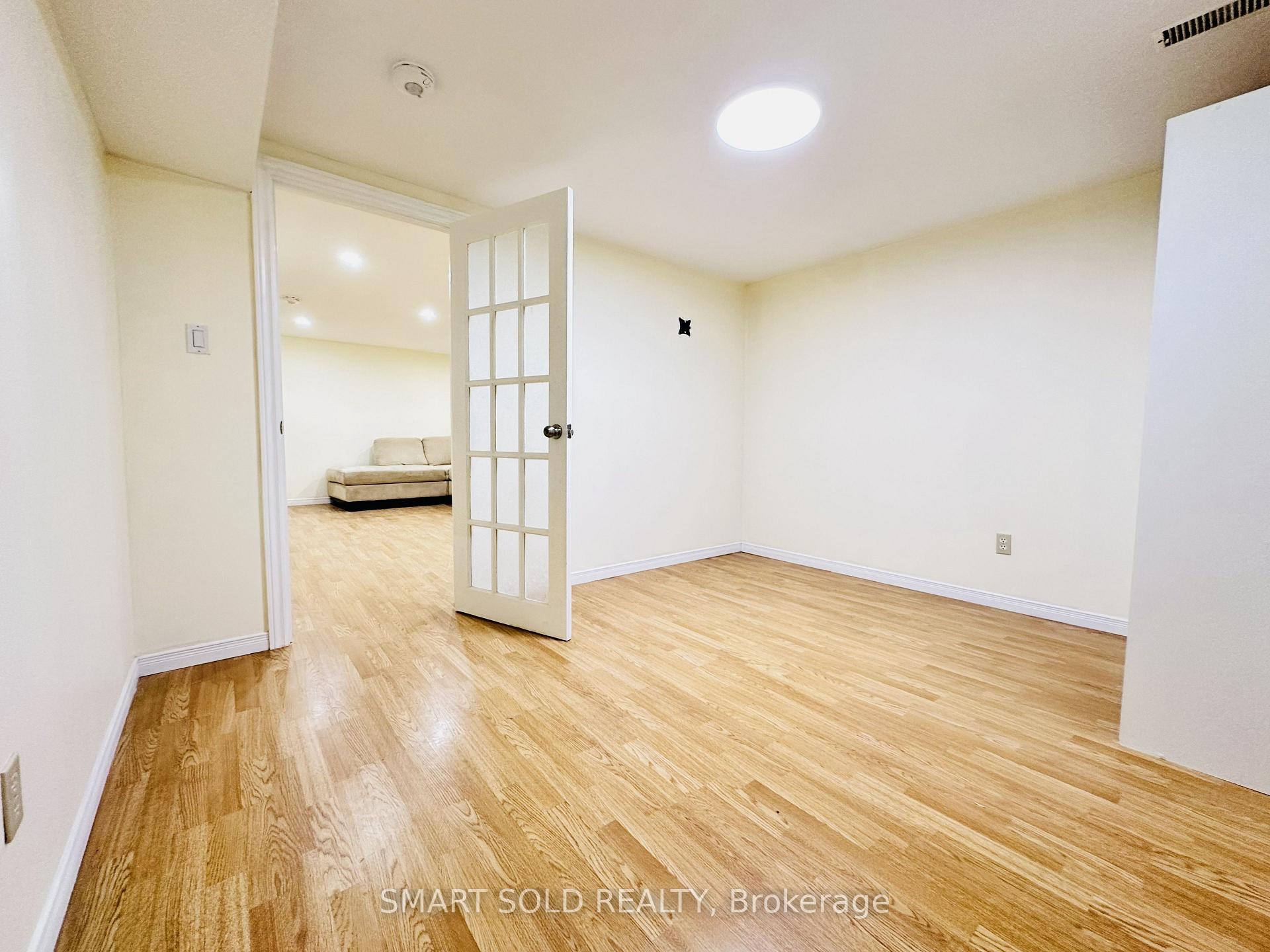 Photo 18 of Unit Basement, 22 Hemingway Crescent, Markham, Unionville — HOMEH