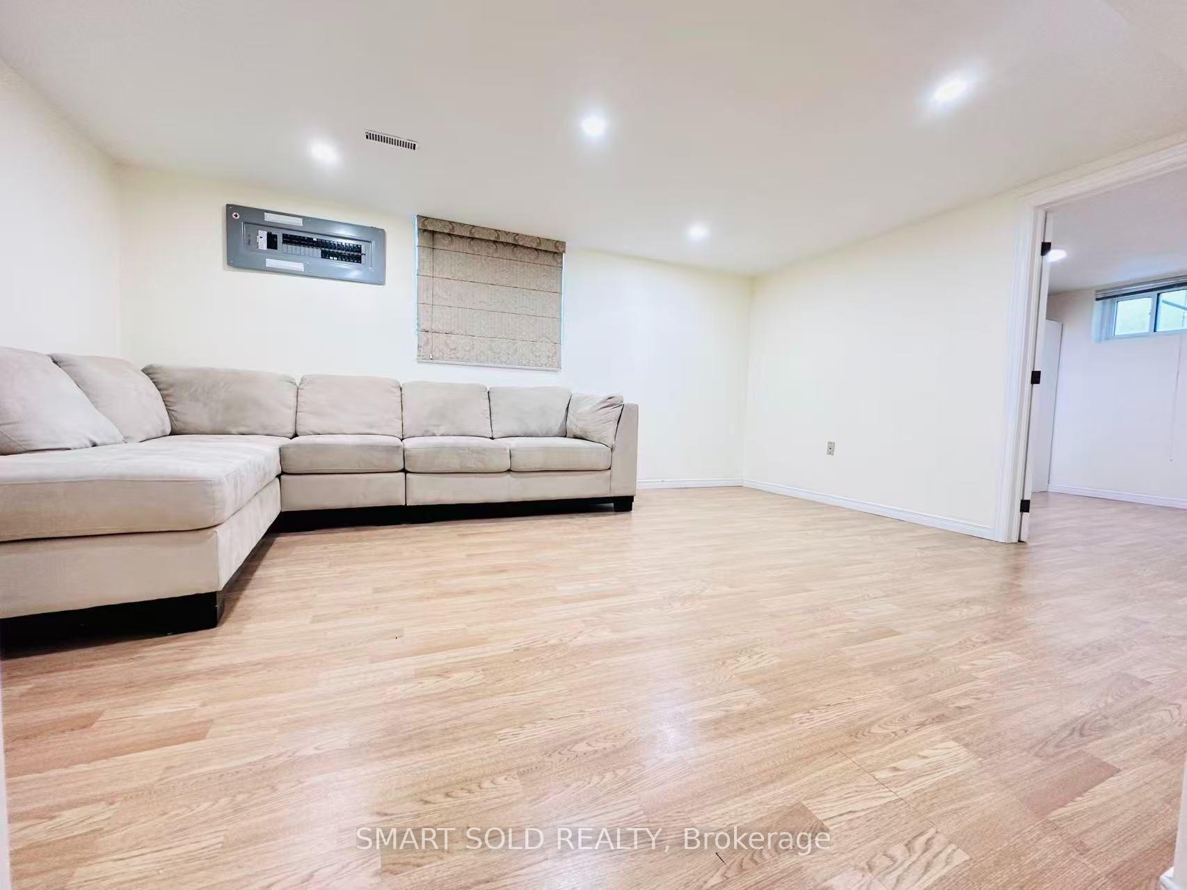 Photo 19 of Unit Basement, 22 Hemingway Crescent, Markham, Unionville — HOMEH