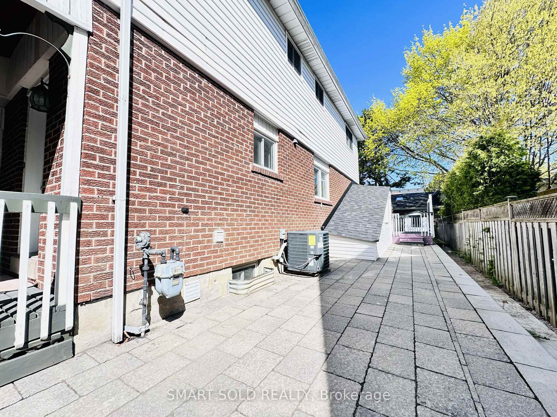 Photo 22 of Unit Basement, 22 Hemingway Crescent, Markham, Unionville — HOMEH