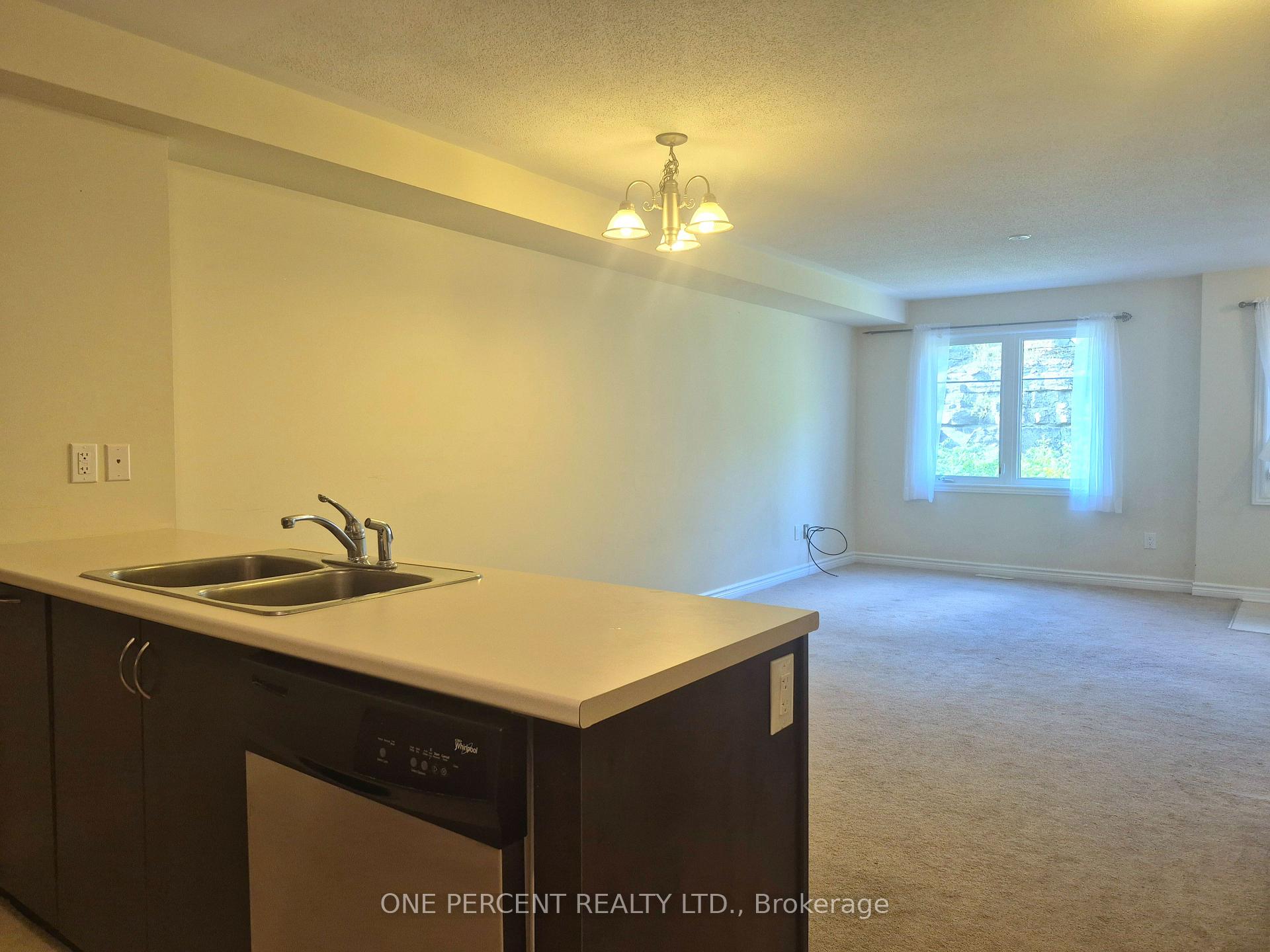 Photo 6 of Unit Unit #A, 244 Titanium Private, Ottawa, Convent Glen North — HOMEH