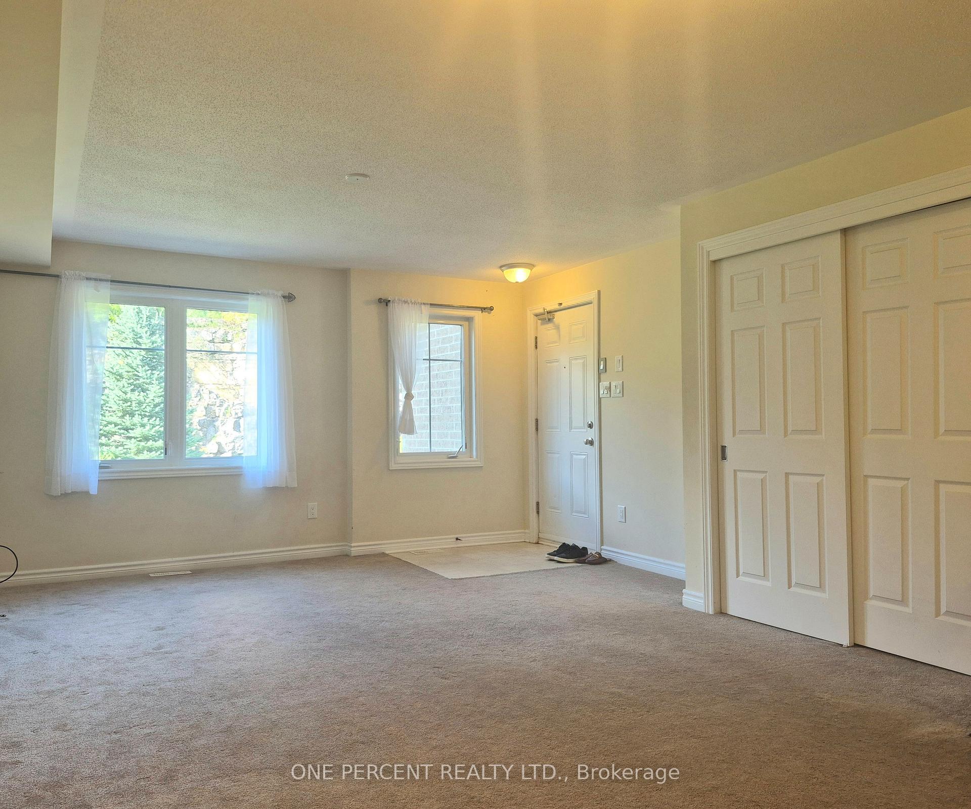 Photo 8 of Unit Unit #A, 244 Titanium Private, Ottawa, Convent Glen North — HOMEH