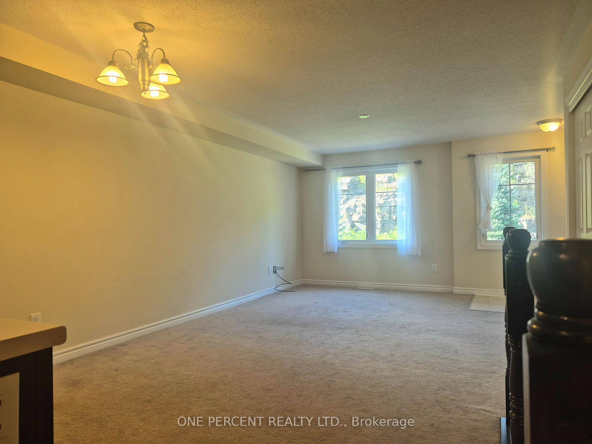 Photo 9 of Unit Unit #A, 244 Titanium Private, Ottawa, Convent Glen North — HOMEH