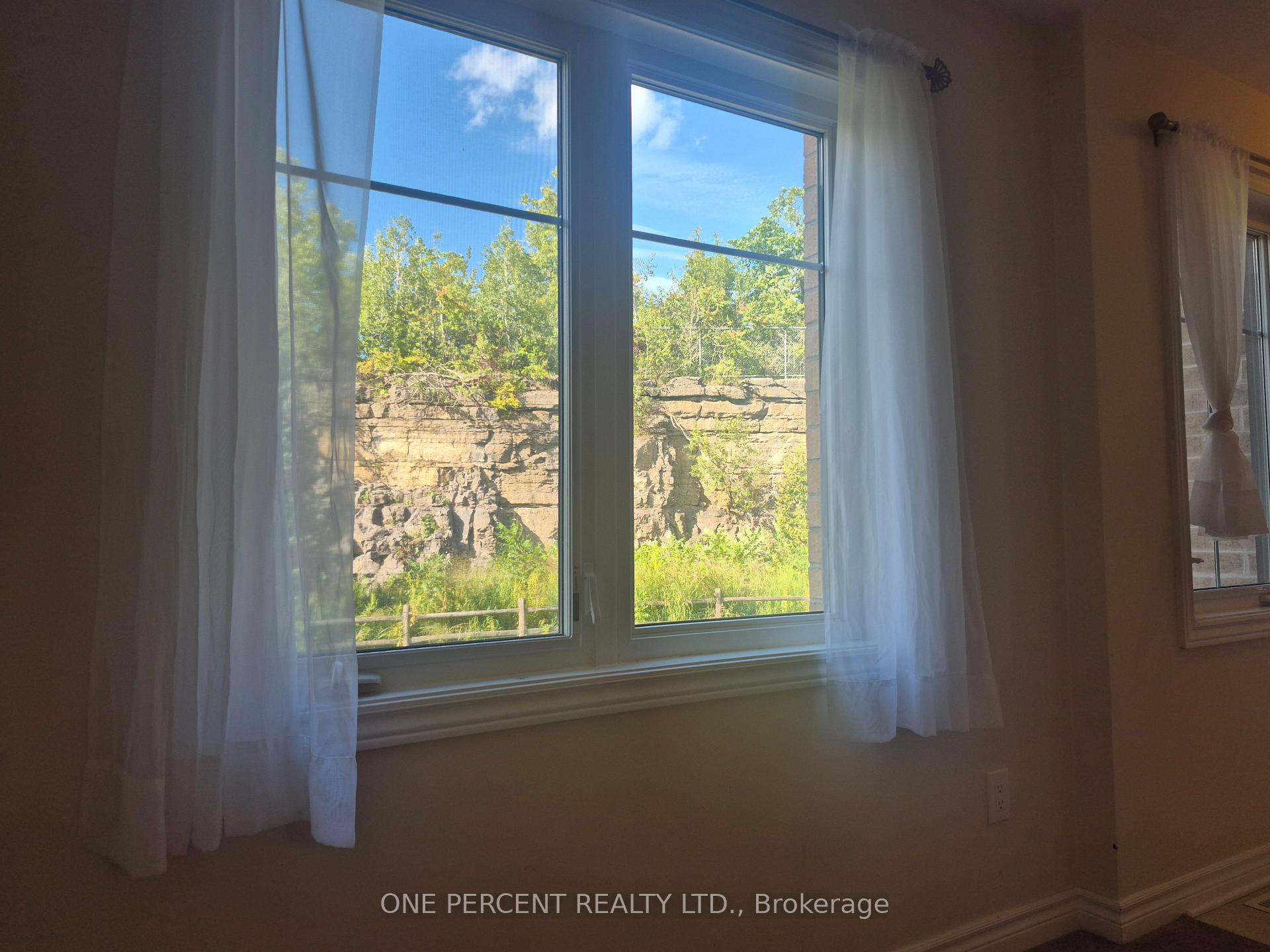 Photo 11 of Unit Unit #A, 244 Titanium Private, Ottawa, Convent Glen North — HOMEH