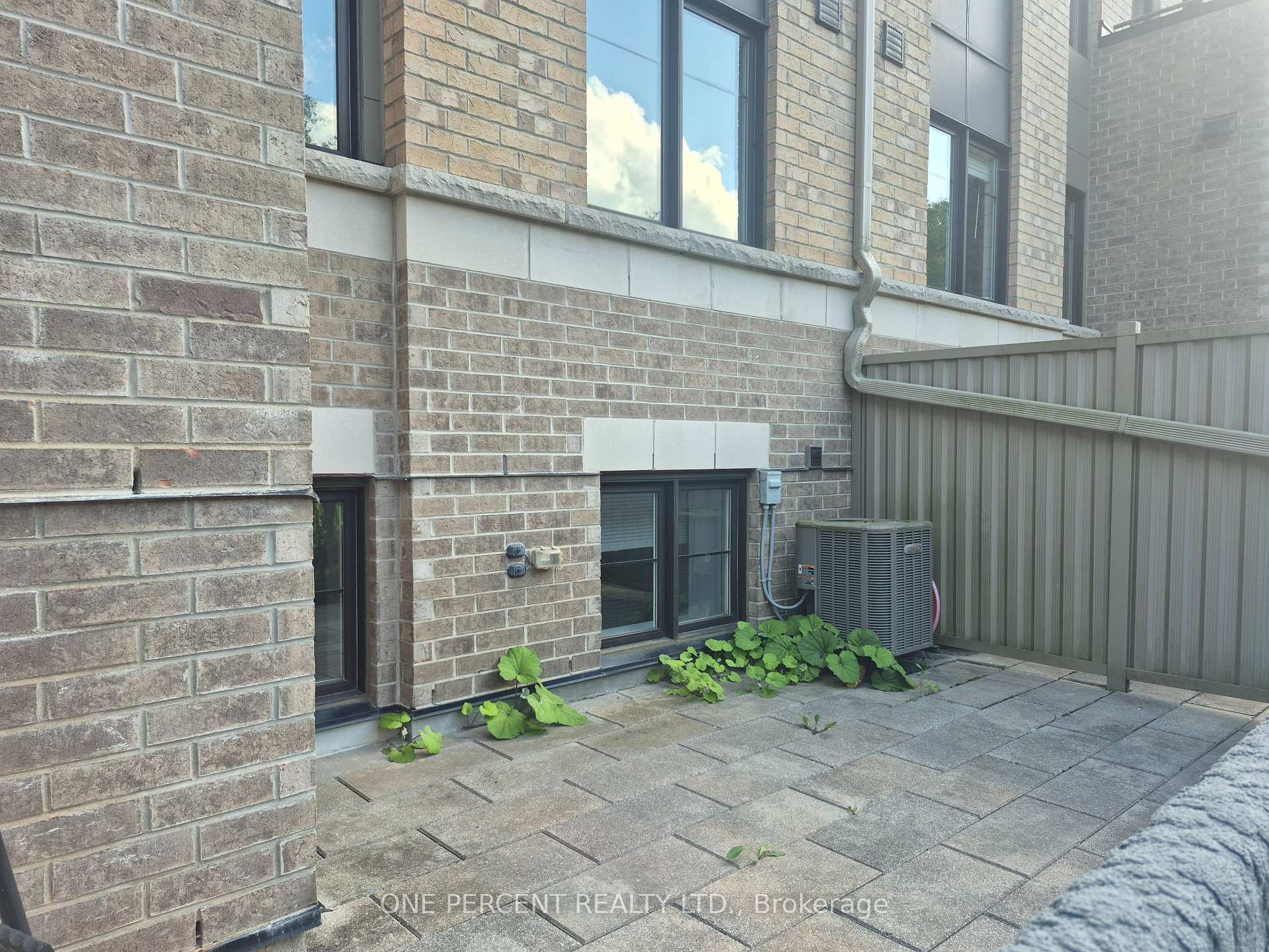 Photo 18 of Unit Unit #A, 244 Titanium Private, Ottawa, Convent Glen North — HOMEH