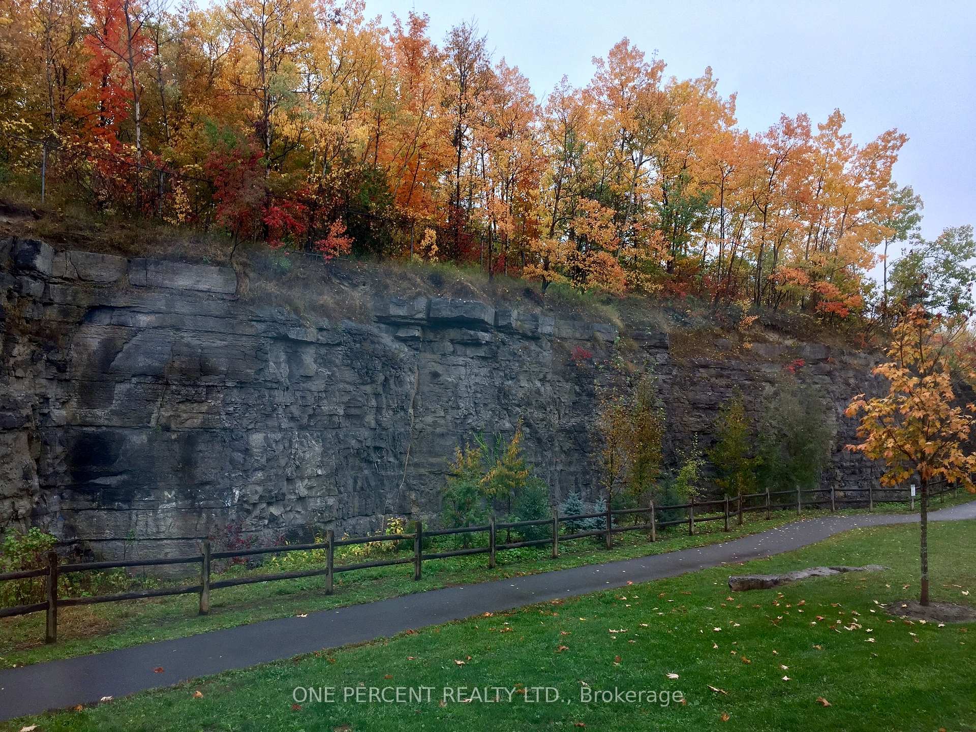 Photo 23 of Unit Unit #A, 244 Titanium Private, Ottawa, Convent Glen North — HOMEH