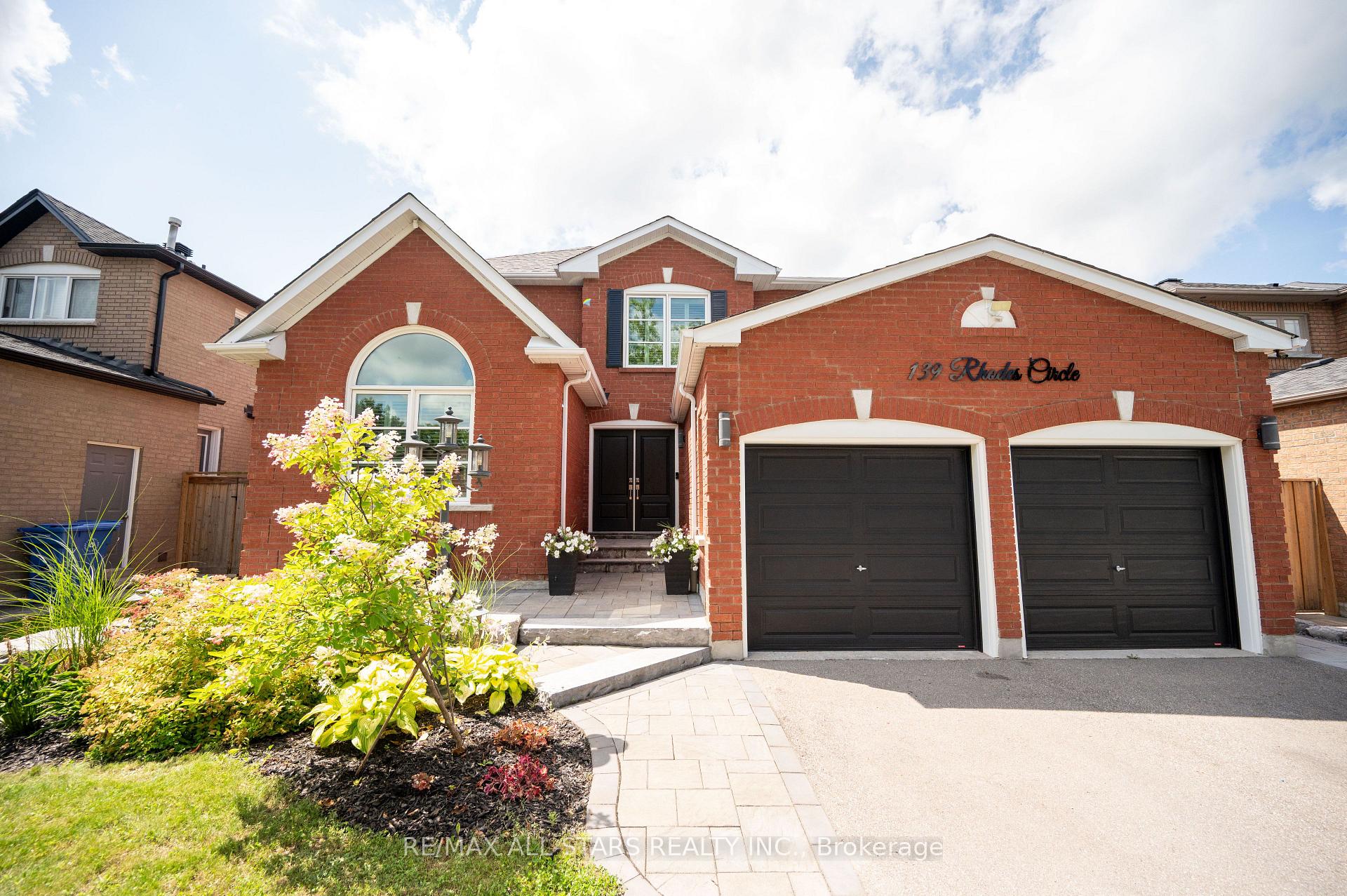 Photo 3 of 139 Rhodes Circle, Newmarket, Glenway Estates — HOMEH