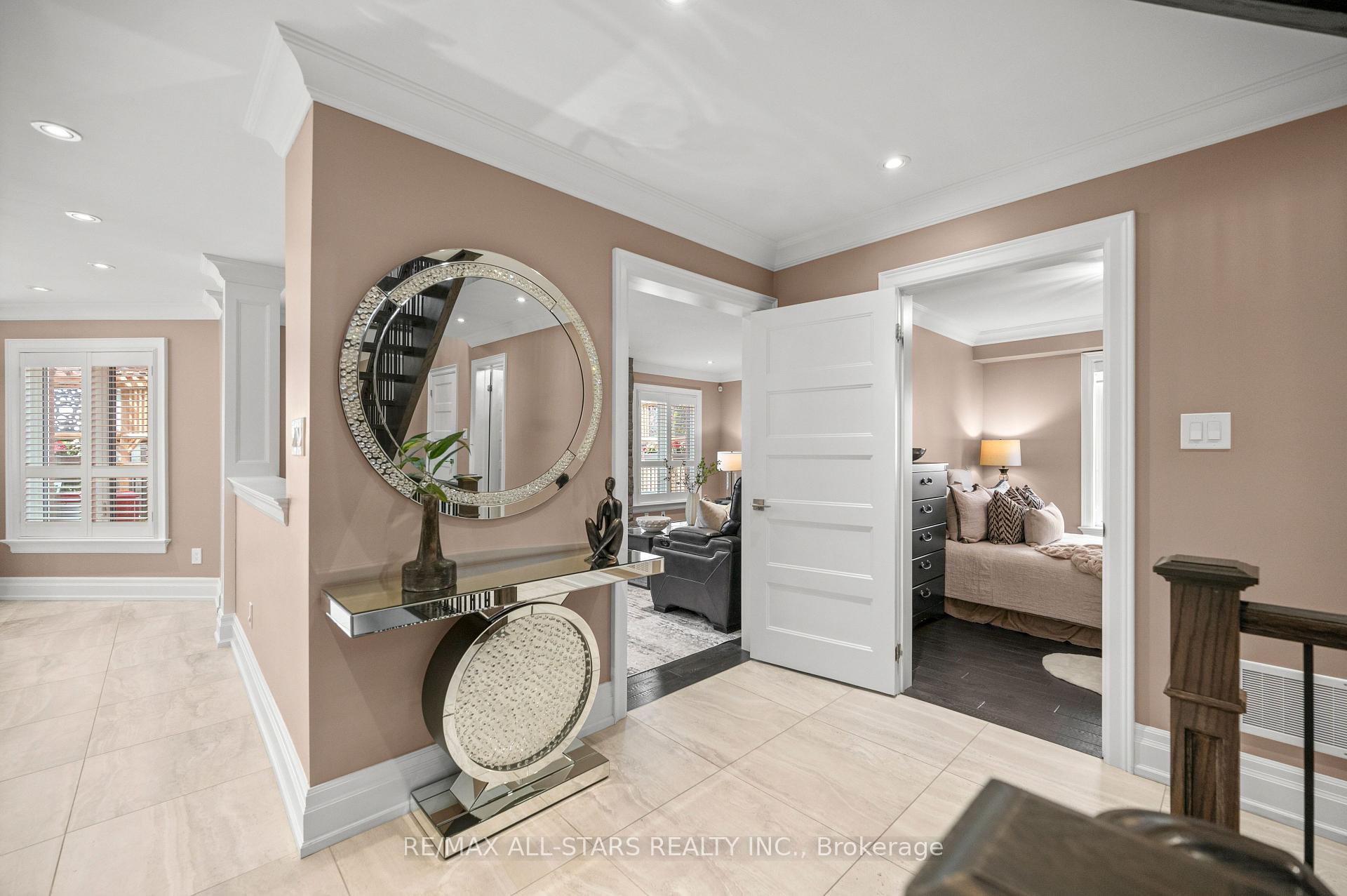 Photo 17 of 139 Rhodes Circle, Newmarket, Glenway Estates — HOMEH