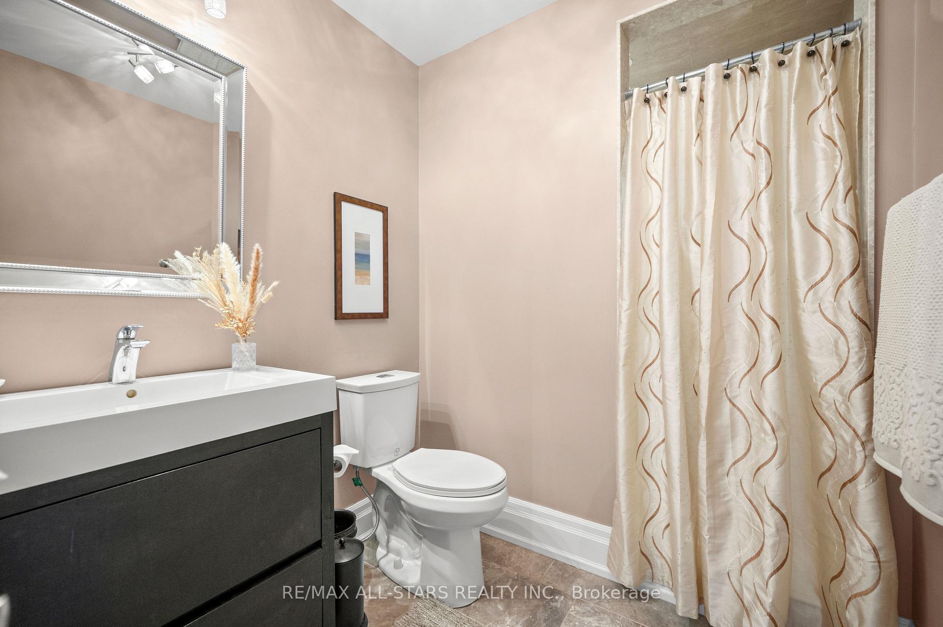 Photo 19 of 139 Rhodes Circle, Newmarket, Glenway Estates — HOMEH