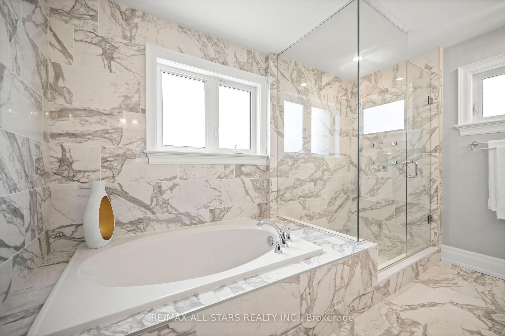 Photo 27 of 139 Rhodes Circle, Newmarket, Glenway Estates — HOMEH
