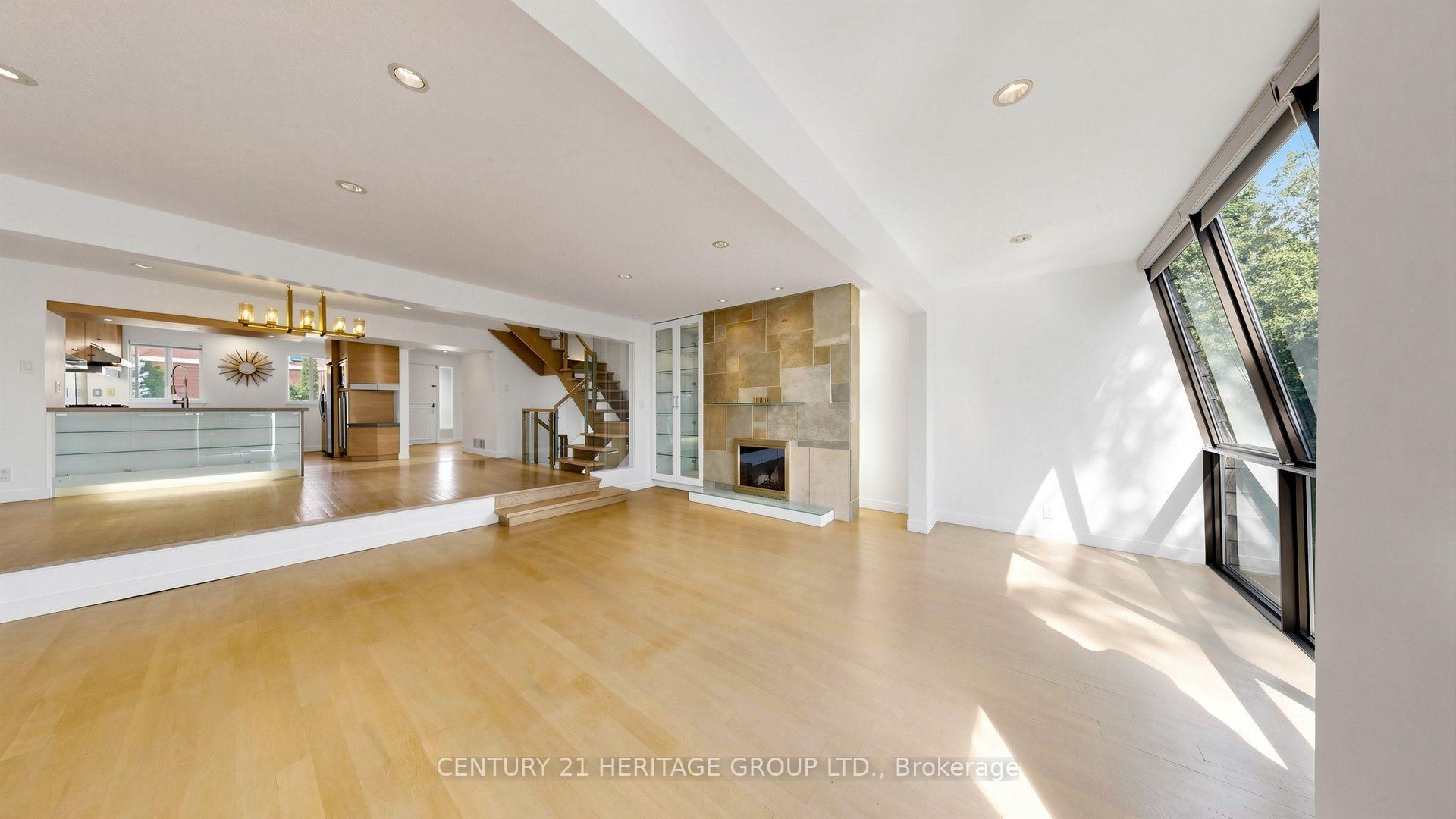 Photo 5 of 59 Cricklewood Crescent, Markham, Royal Orchard — HOMEH