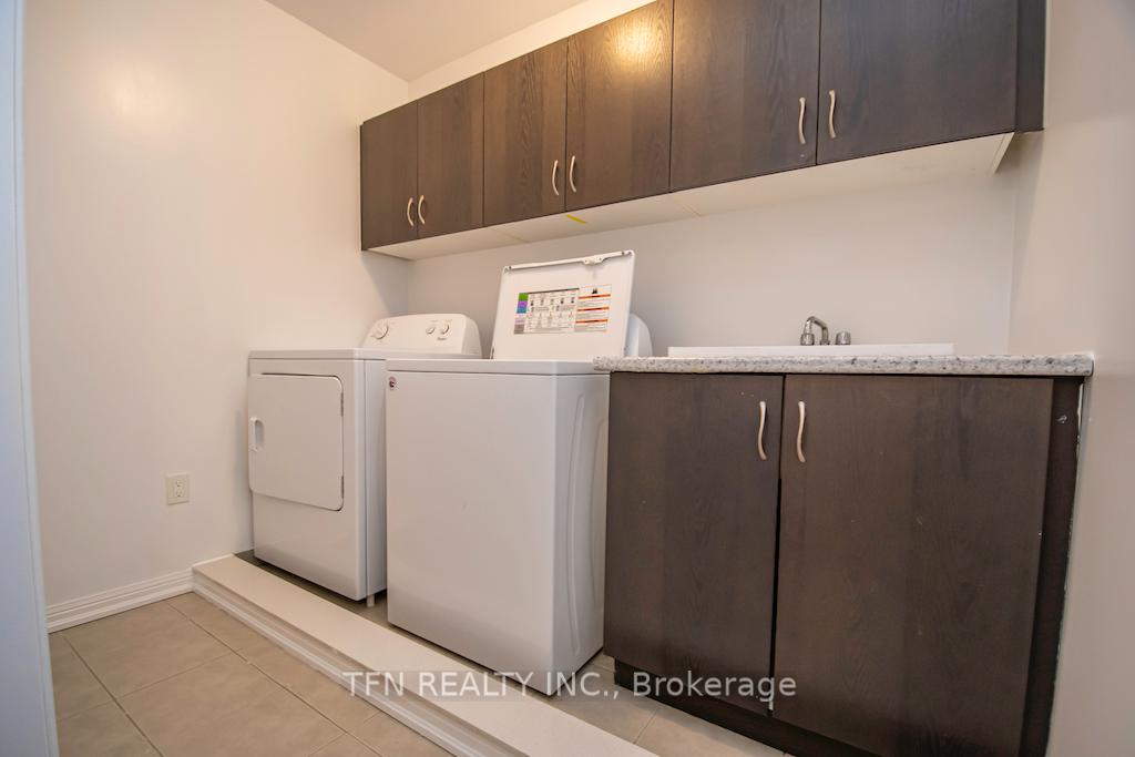 Photo 58 of 24 Don Hadden Crescent, Brock, Sunderland — HOMEH