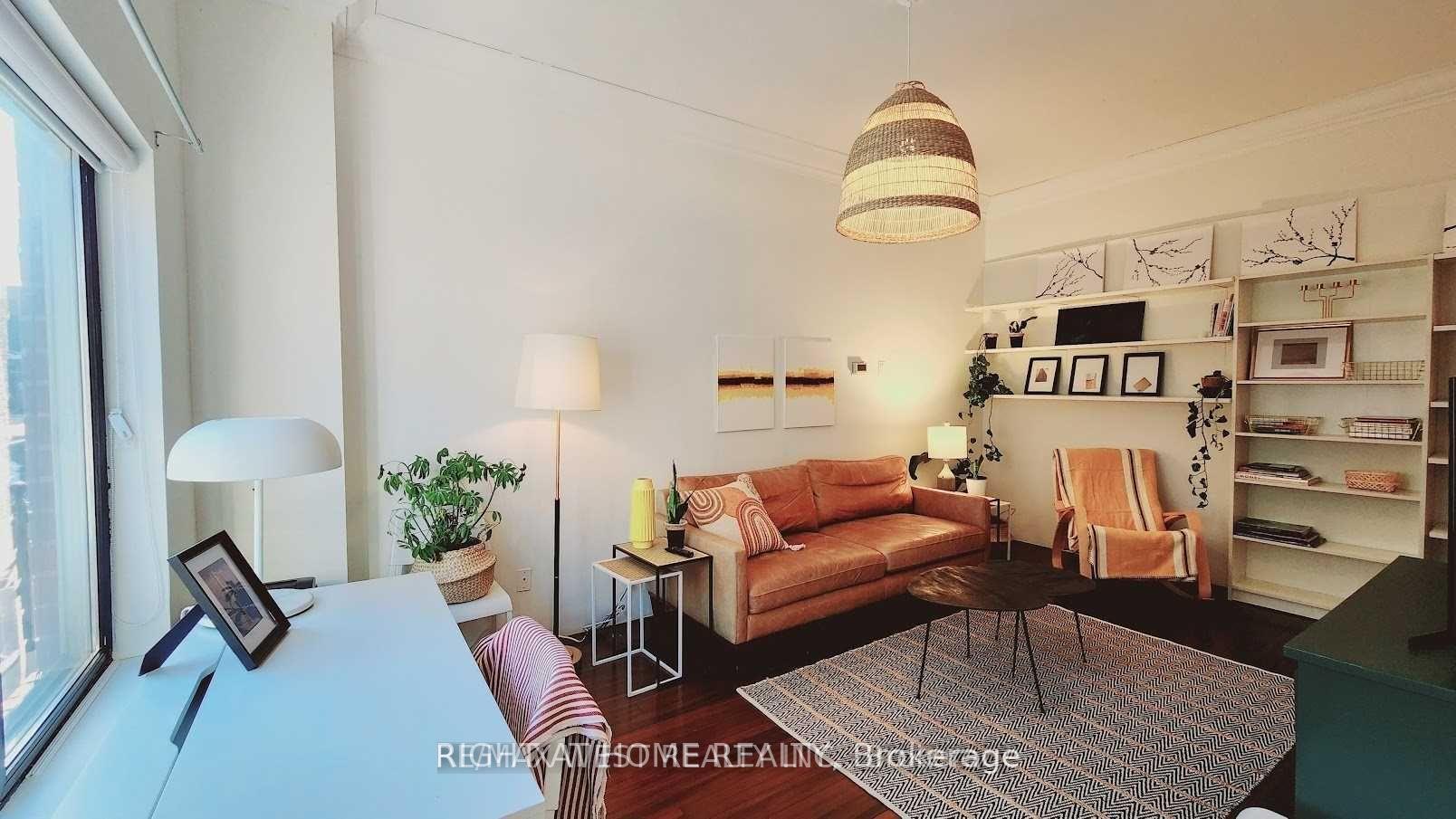 Photo 2 of Unit Unit C, 388 Manning Avenue, Toronto, Palmerston-Little Italy — HOMEH